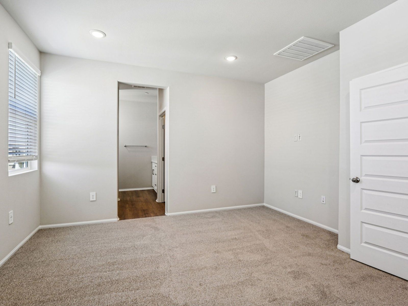 2069 Meyer Lane (Residence 1)