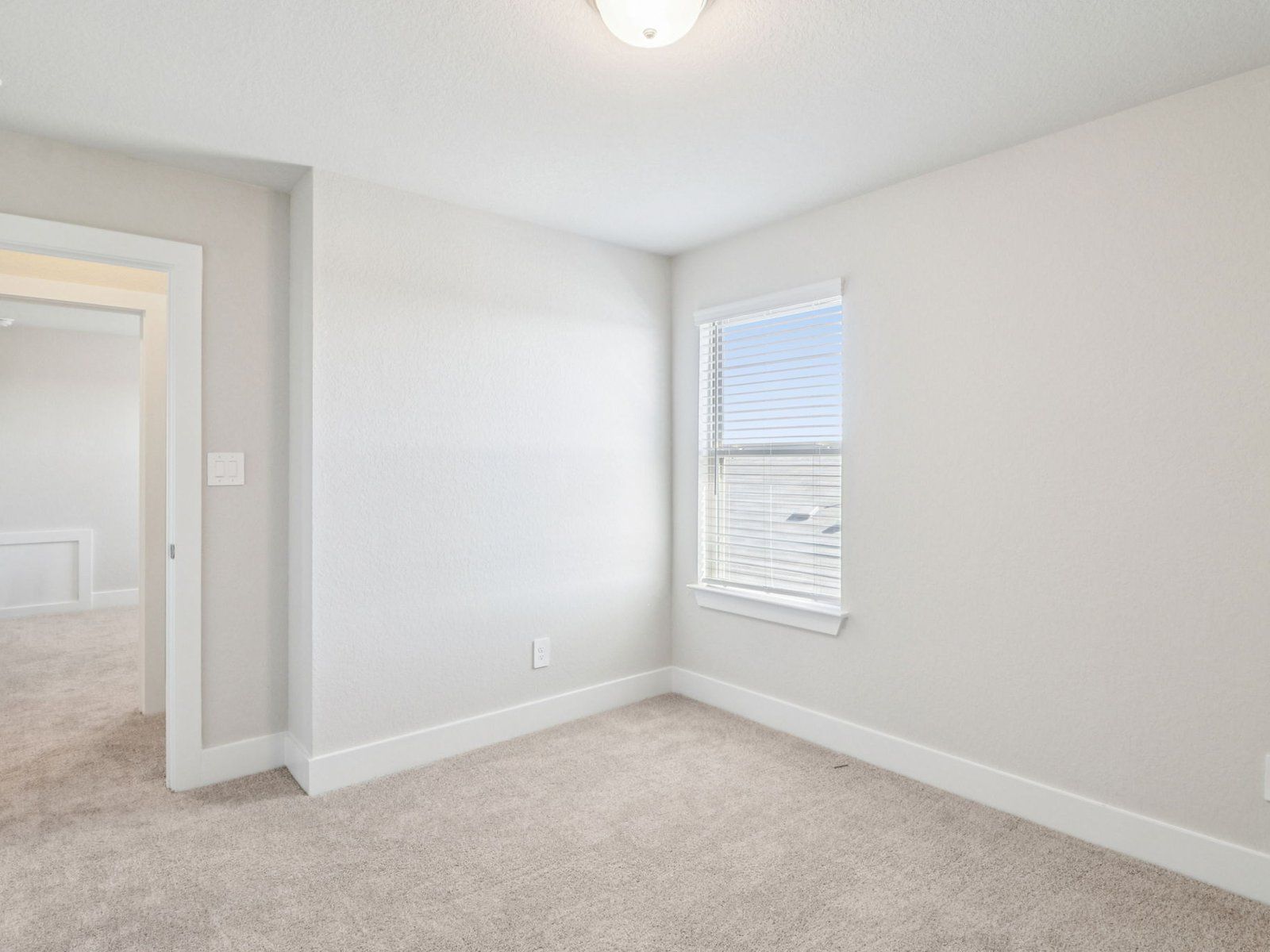 Secondary bedroom