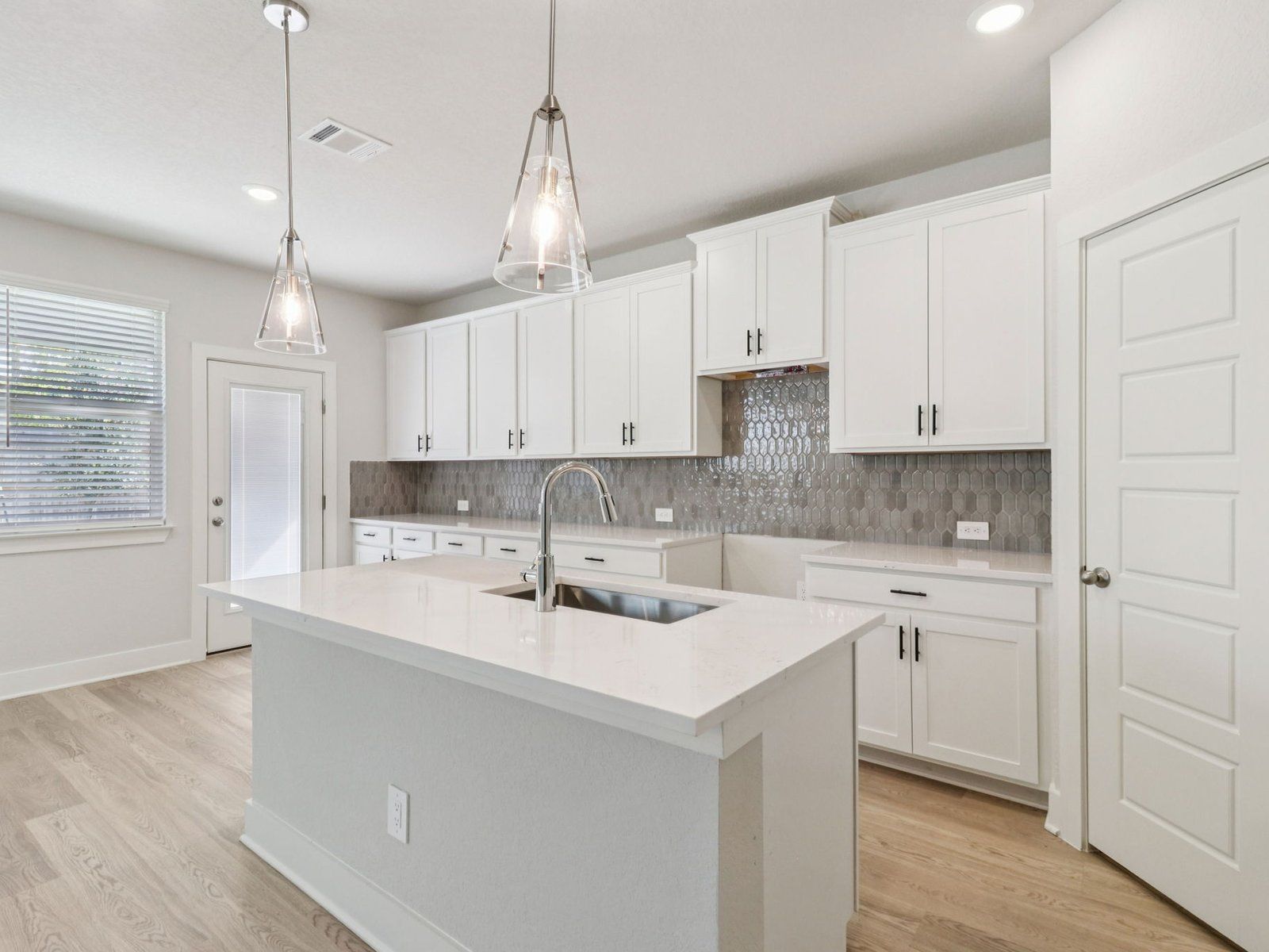 Red River (3006) - Thomas Pond: San Antonio, Texas - Meritage Homes