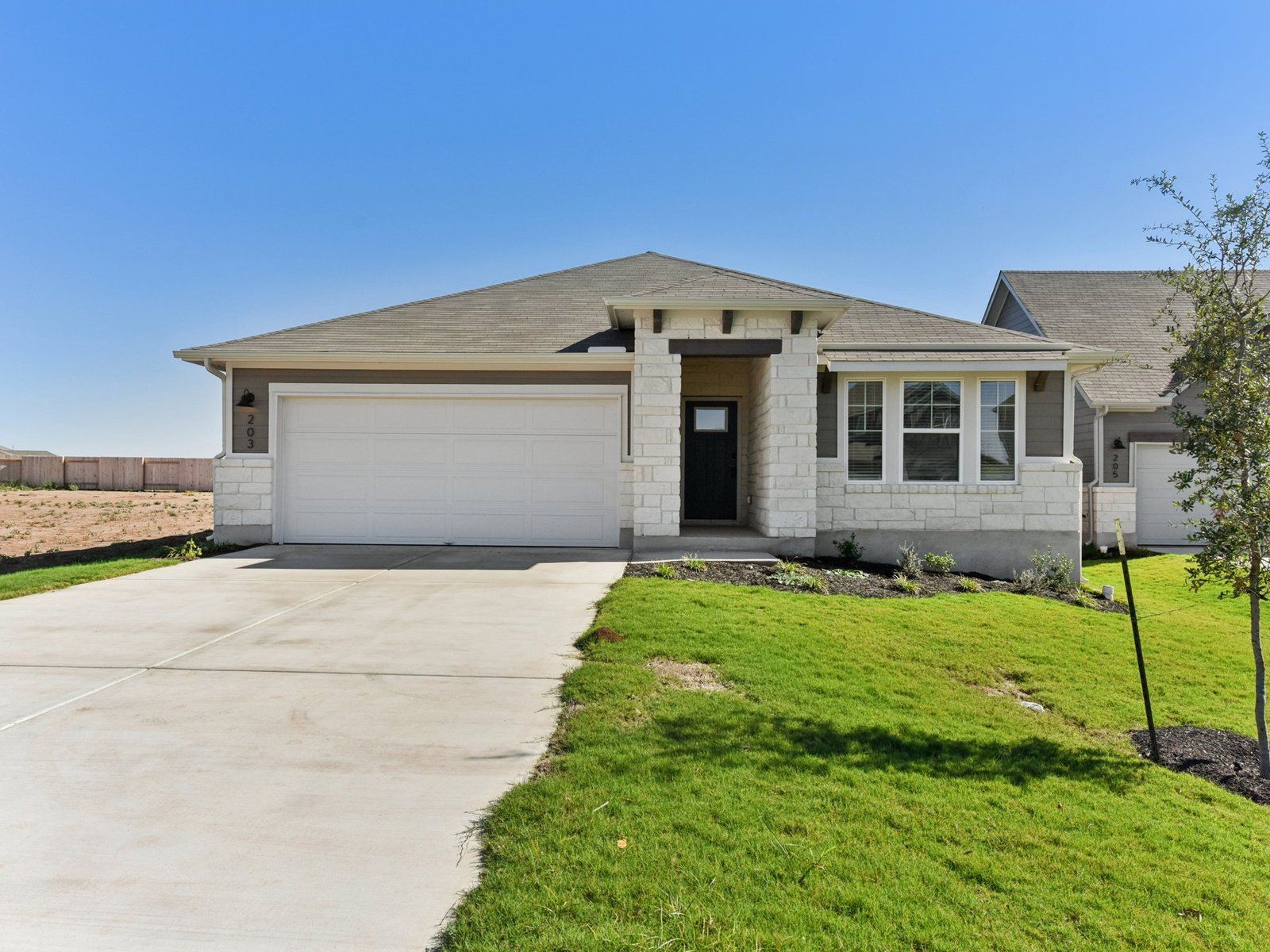 The Henderson (404) - Riverbend at Double Eagle - Boulevard Collection: Cedar Creek, Texas - Meritage Homes