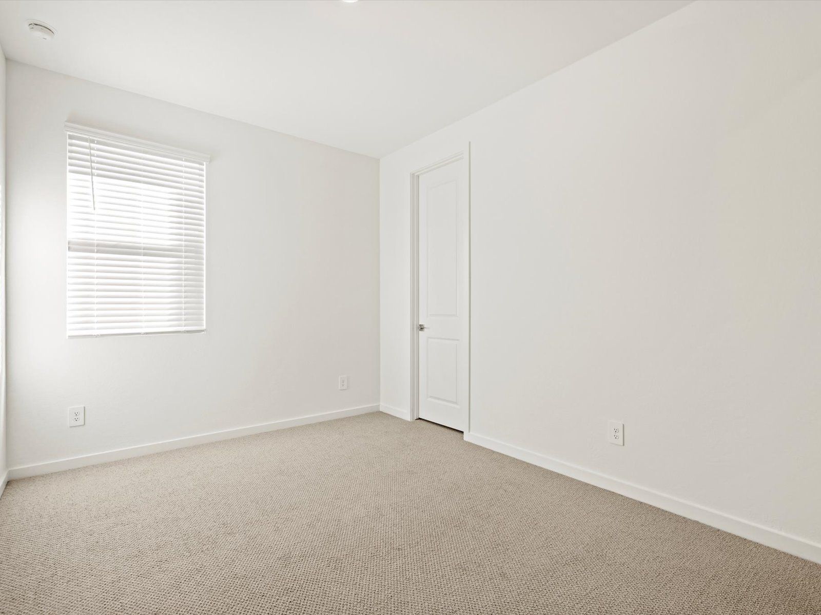 PHX_Paloma-Creek_Bedroom_15985-W-Desert-Spoon-Dr