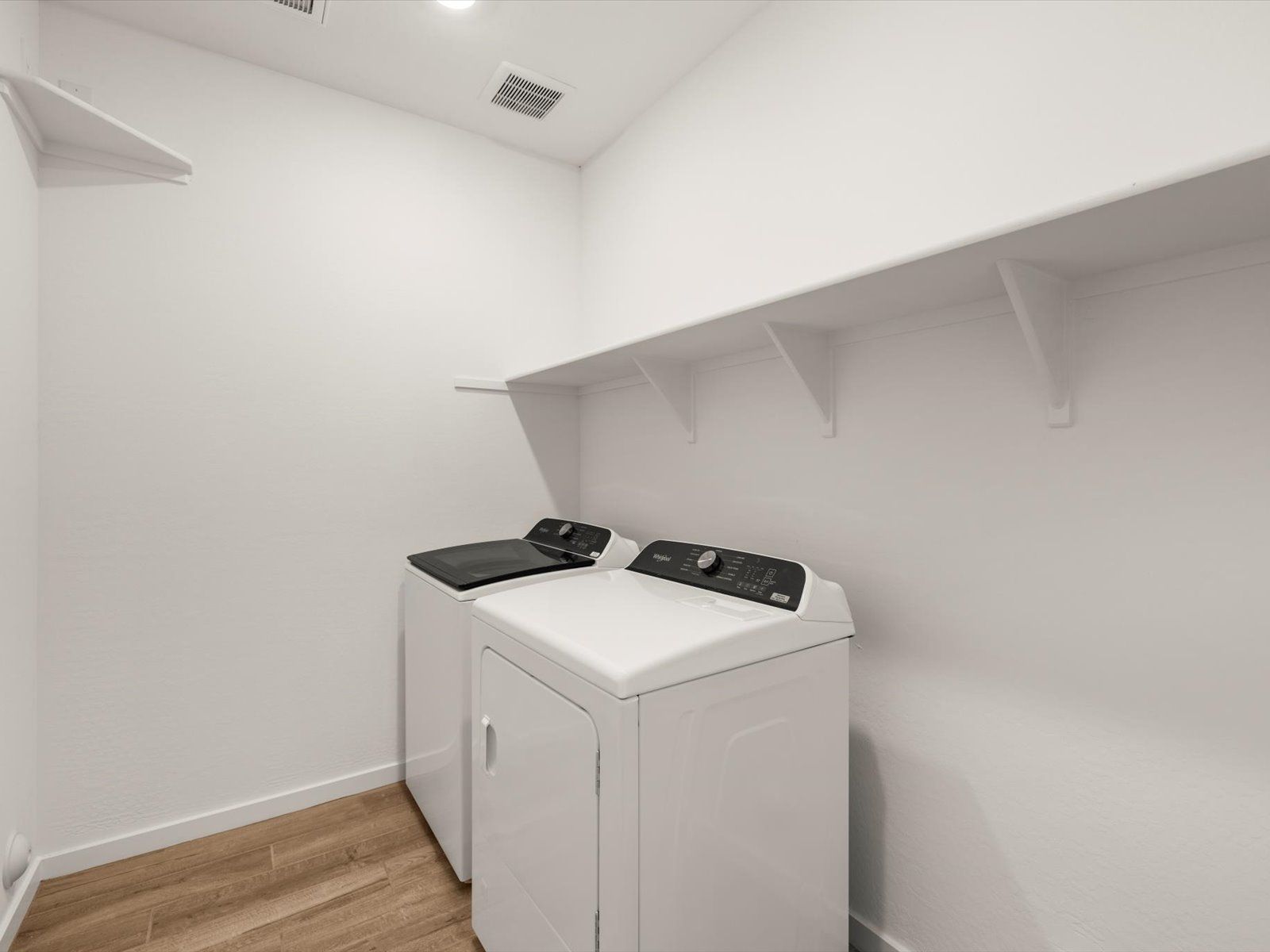 PHX_Paloma-Creek_Laundry-Area_15981-W-Desert-Spoon-Dr