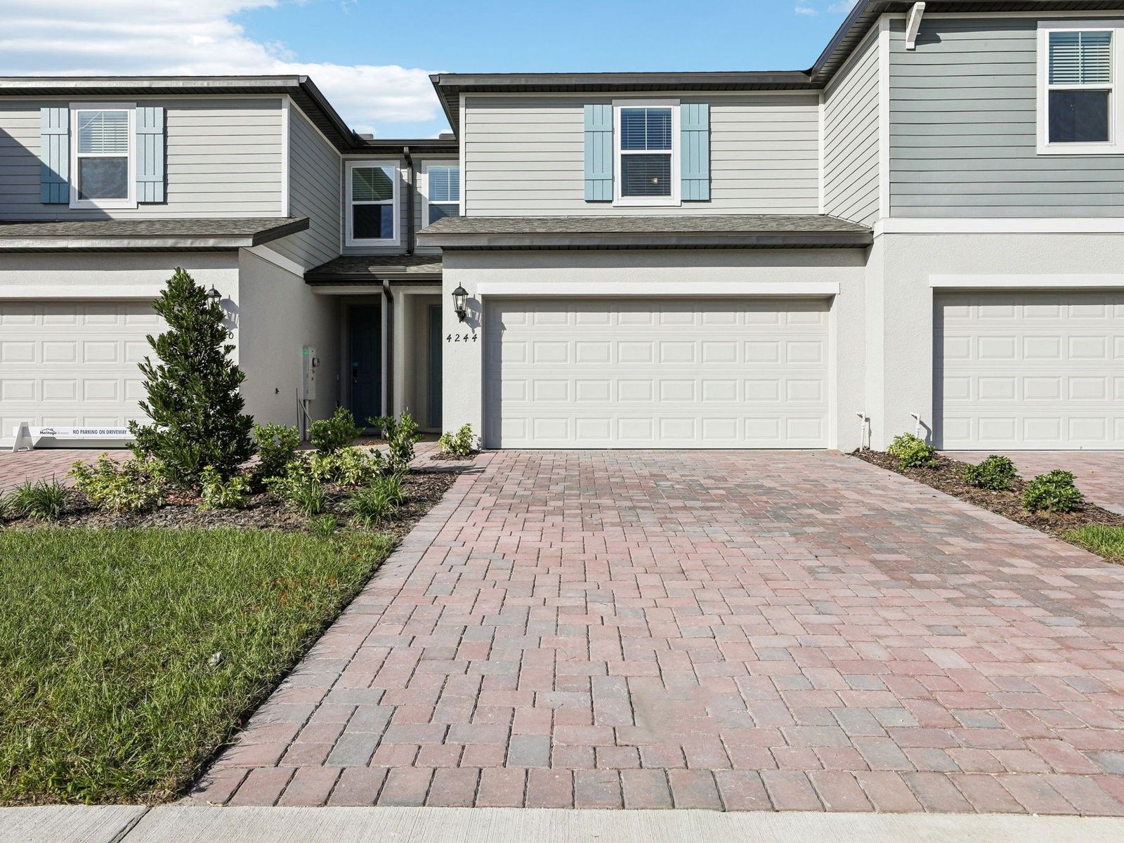 Oakville I - The Meadow at Crossprairie Townes: Saint Cloud, Florida - Meritage Homes