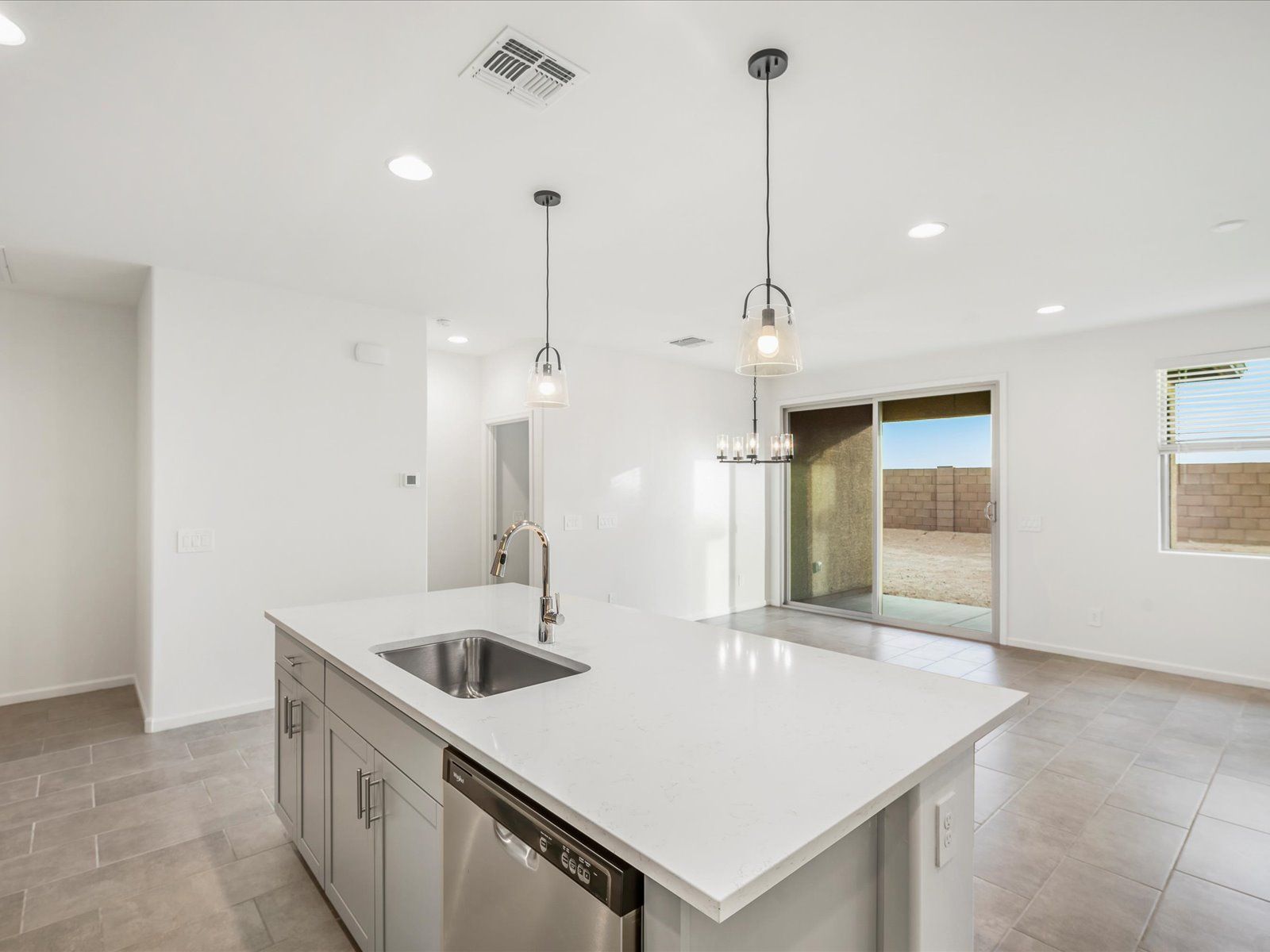 6913 W INDIAN CLOVER WY (Pearl)