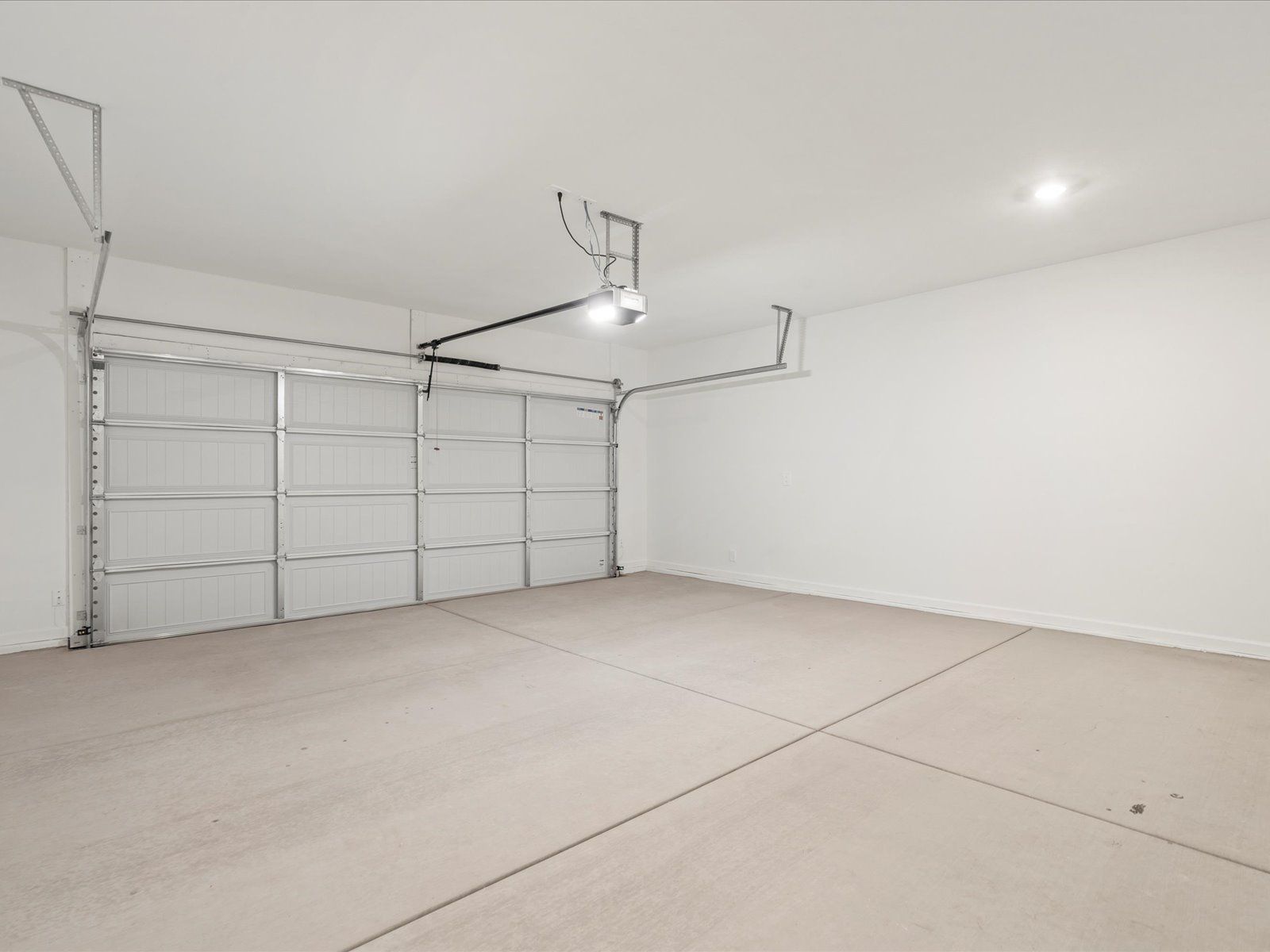 TUC_Opal_Garage_A_9989-N-Summerstone-Ave