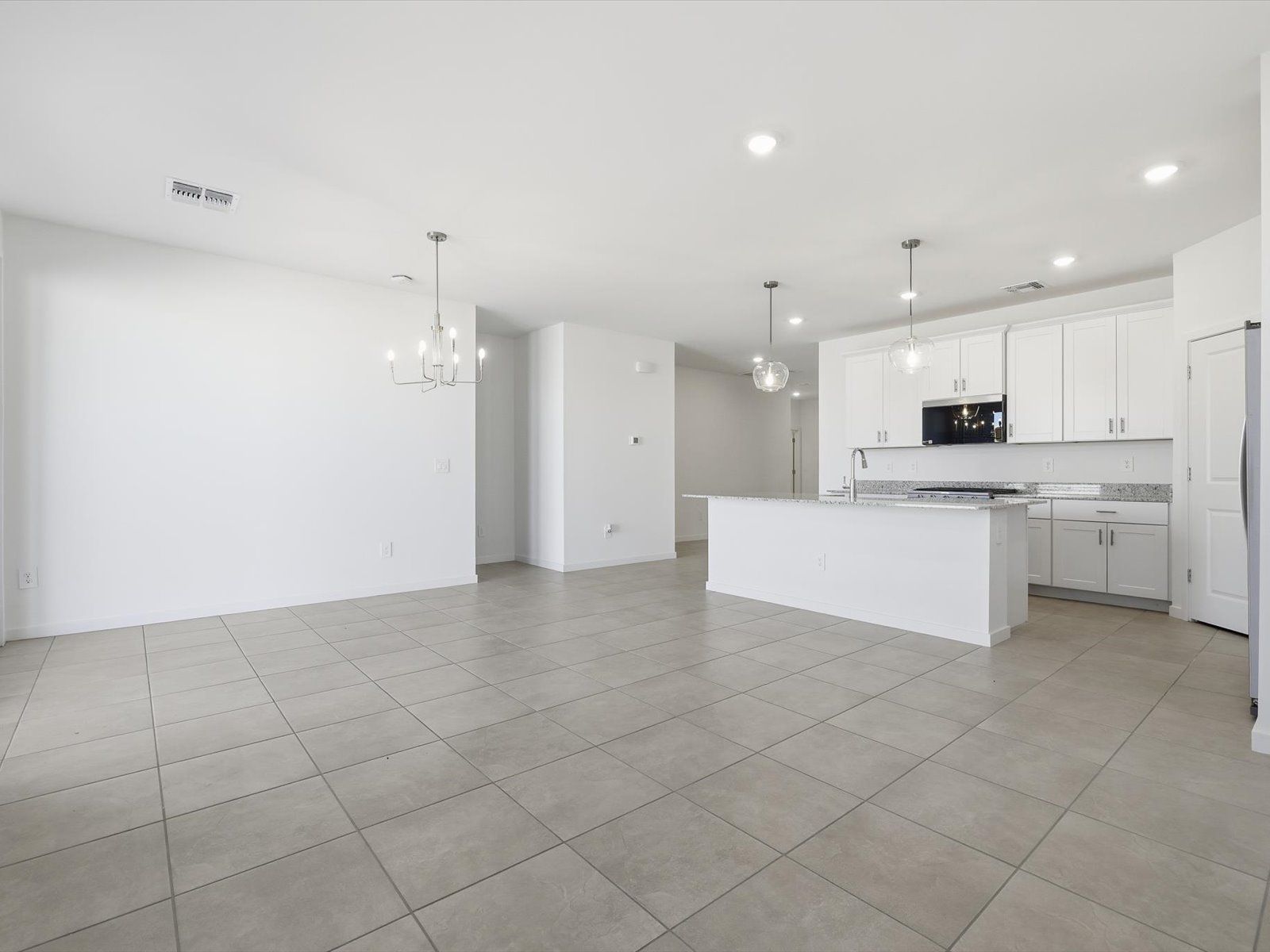 17566 W Woodlands Avenue (Leslie)