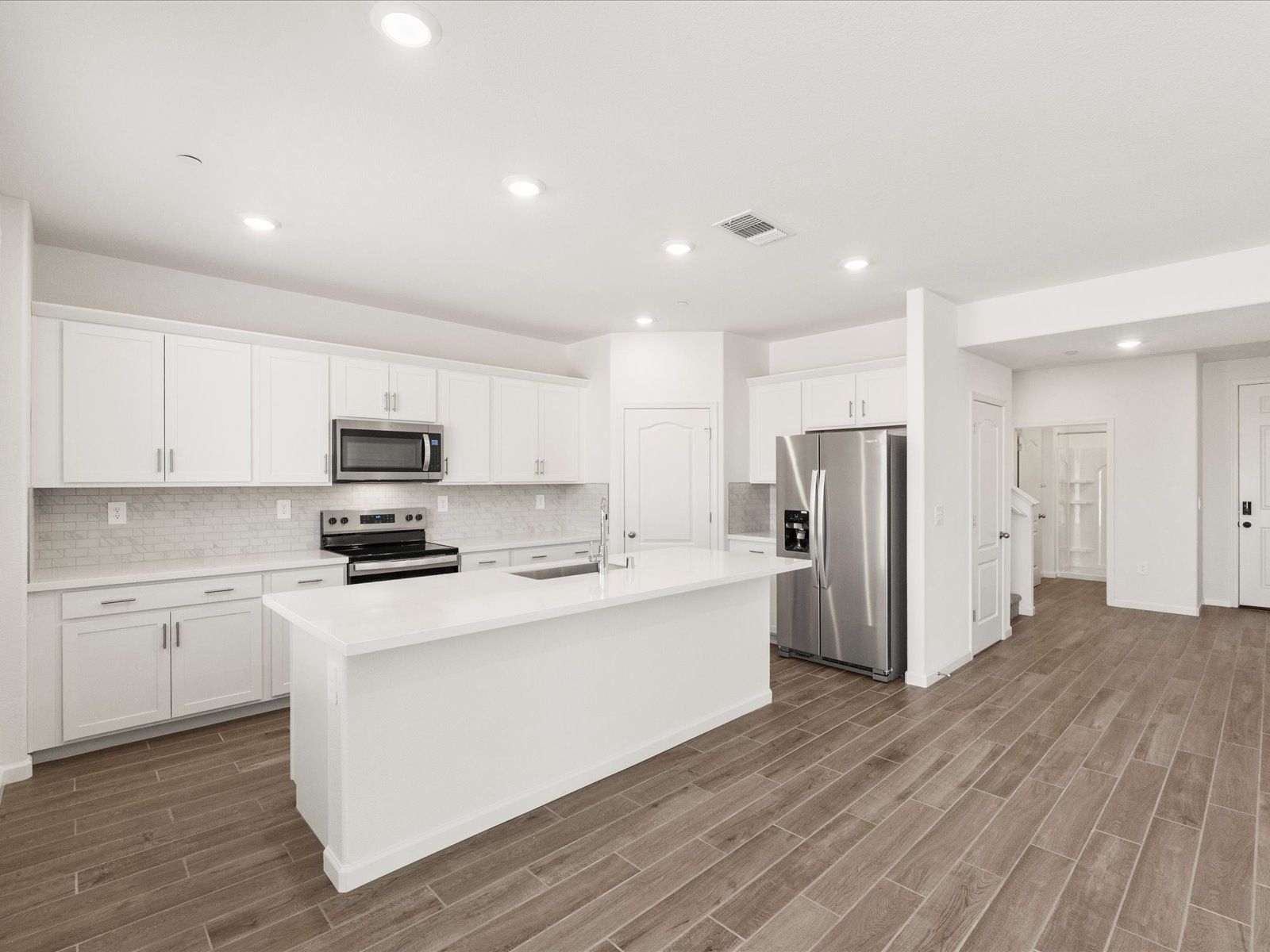 2261 HEWINS ST (Residence 3)