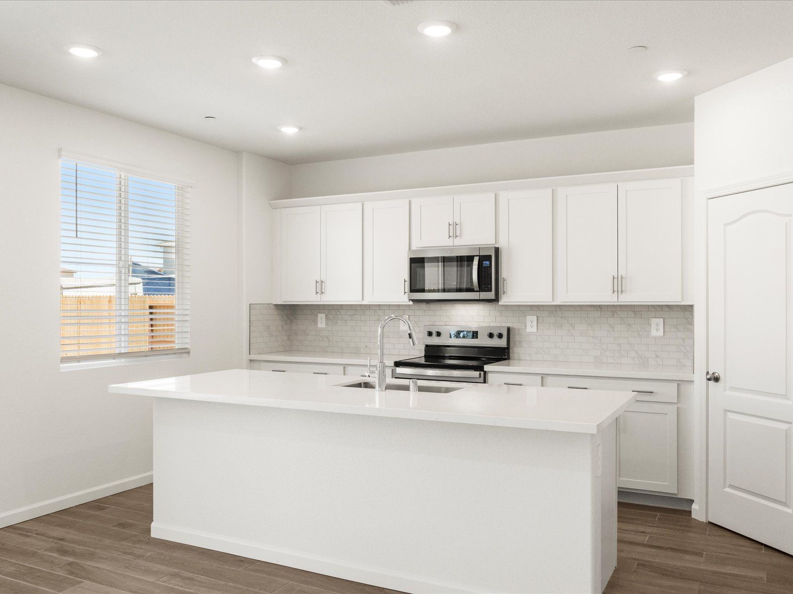 SAC_Aspen-At-Villa-Ticino_4522_Kitchen_B_2261-Hewins-St
