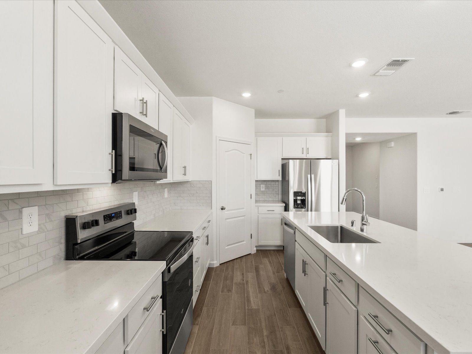 SAC_Aspen-At-Villa-Ticino_4522_Kitchen_B_2261-Hewins-St