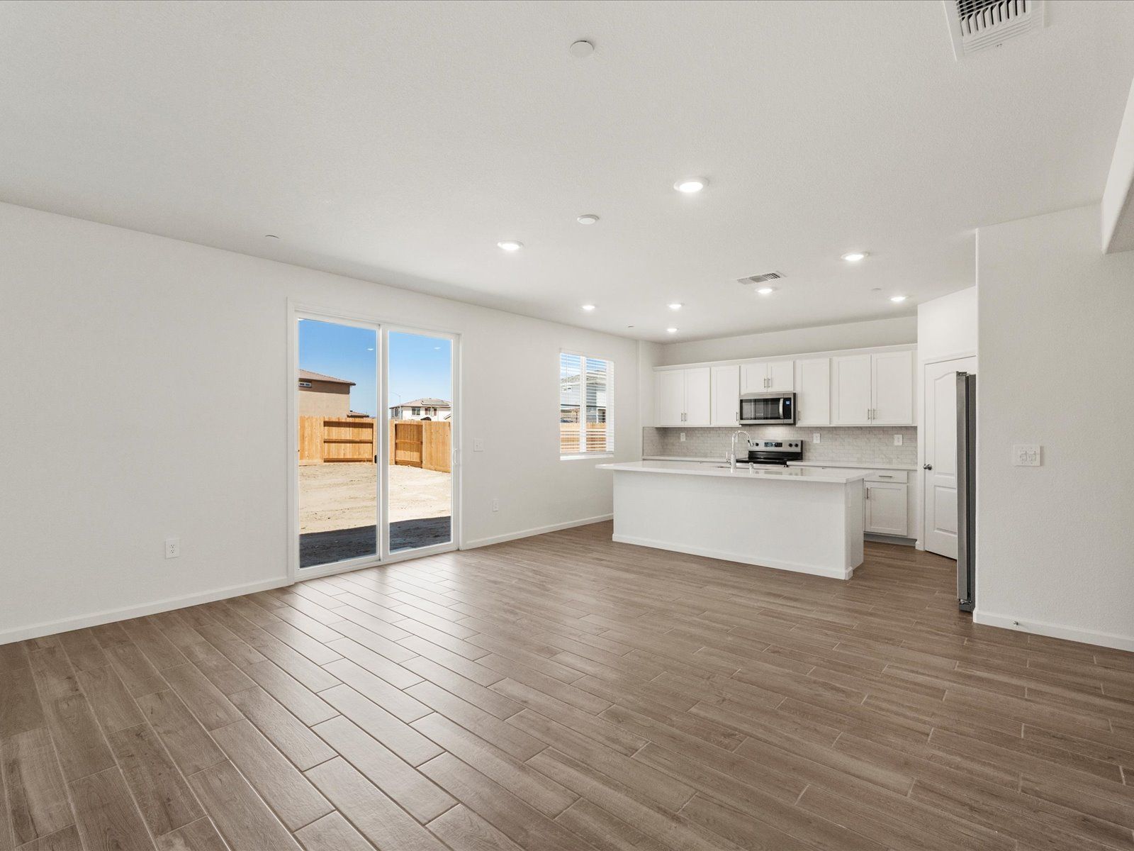 SAC_Aspen-At-Villa-Ticino_4522_Kitchen_B_2261-Hewins-St
