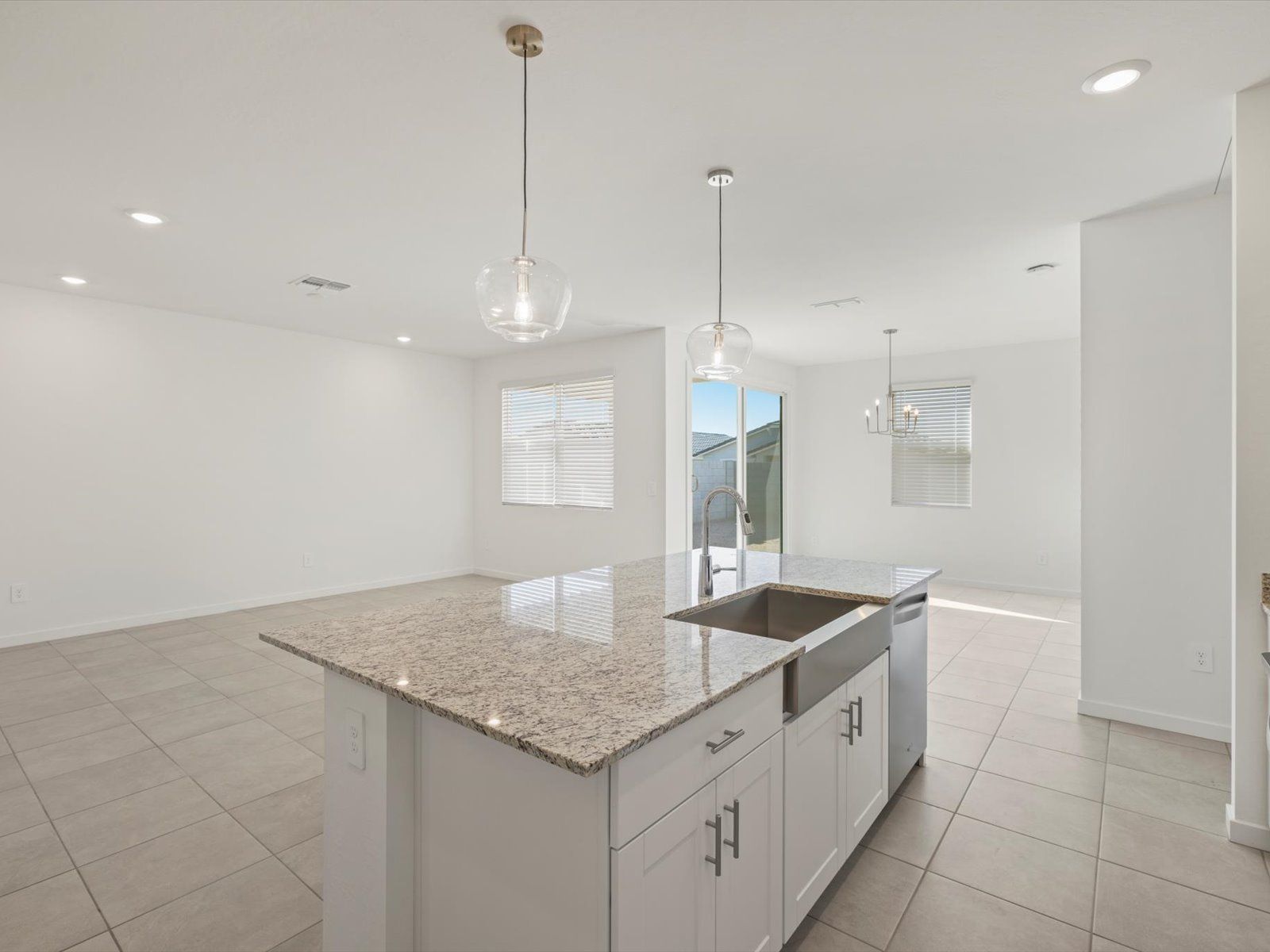 PHX_Rancho-Mirage_Mason_Kitchen_D_37071-Vera-Cruz-Dr