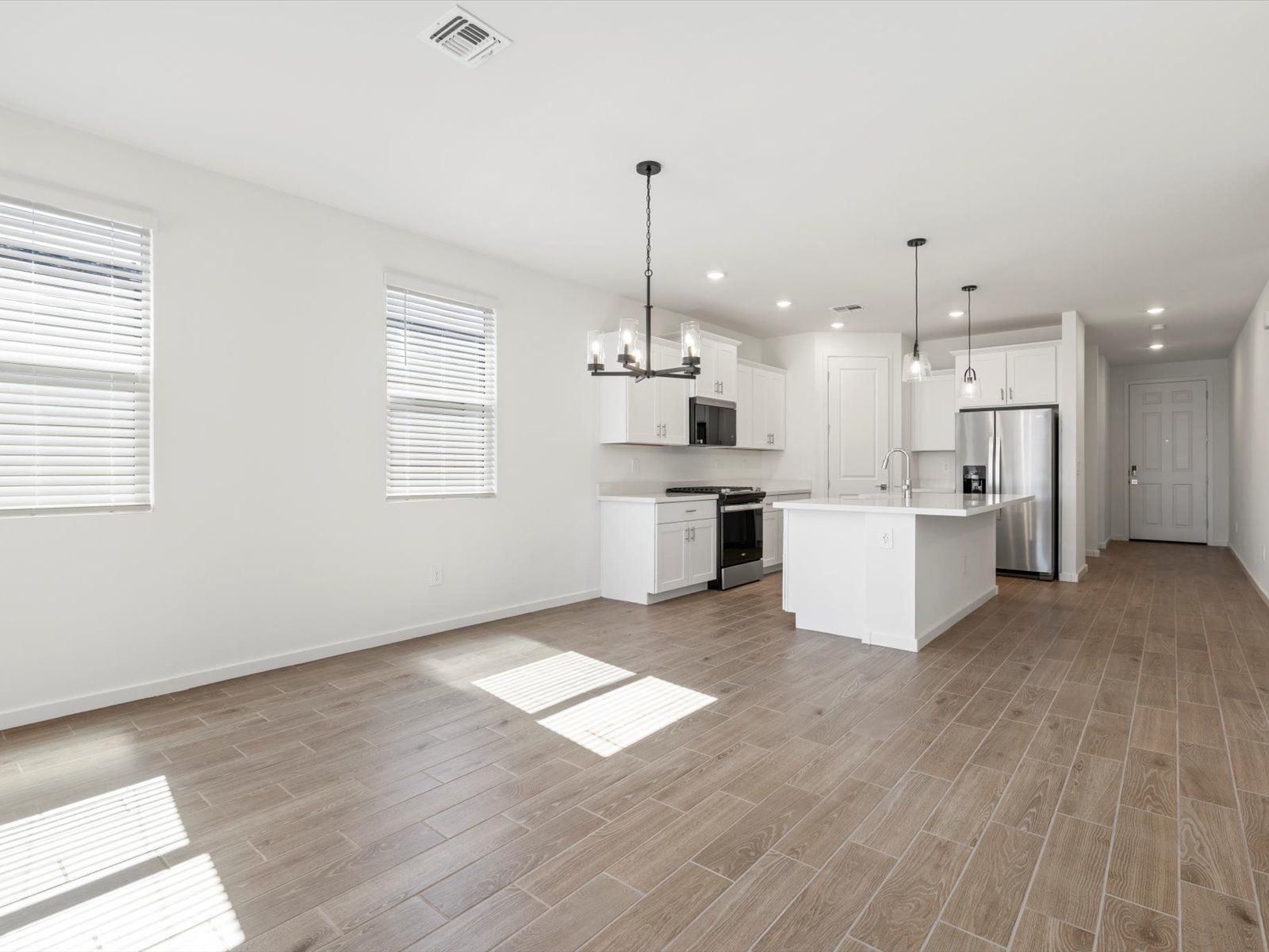 3357 N  Camden Drive (Jubilee)