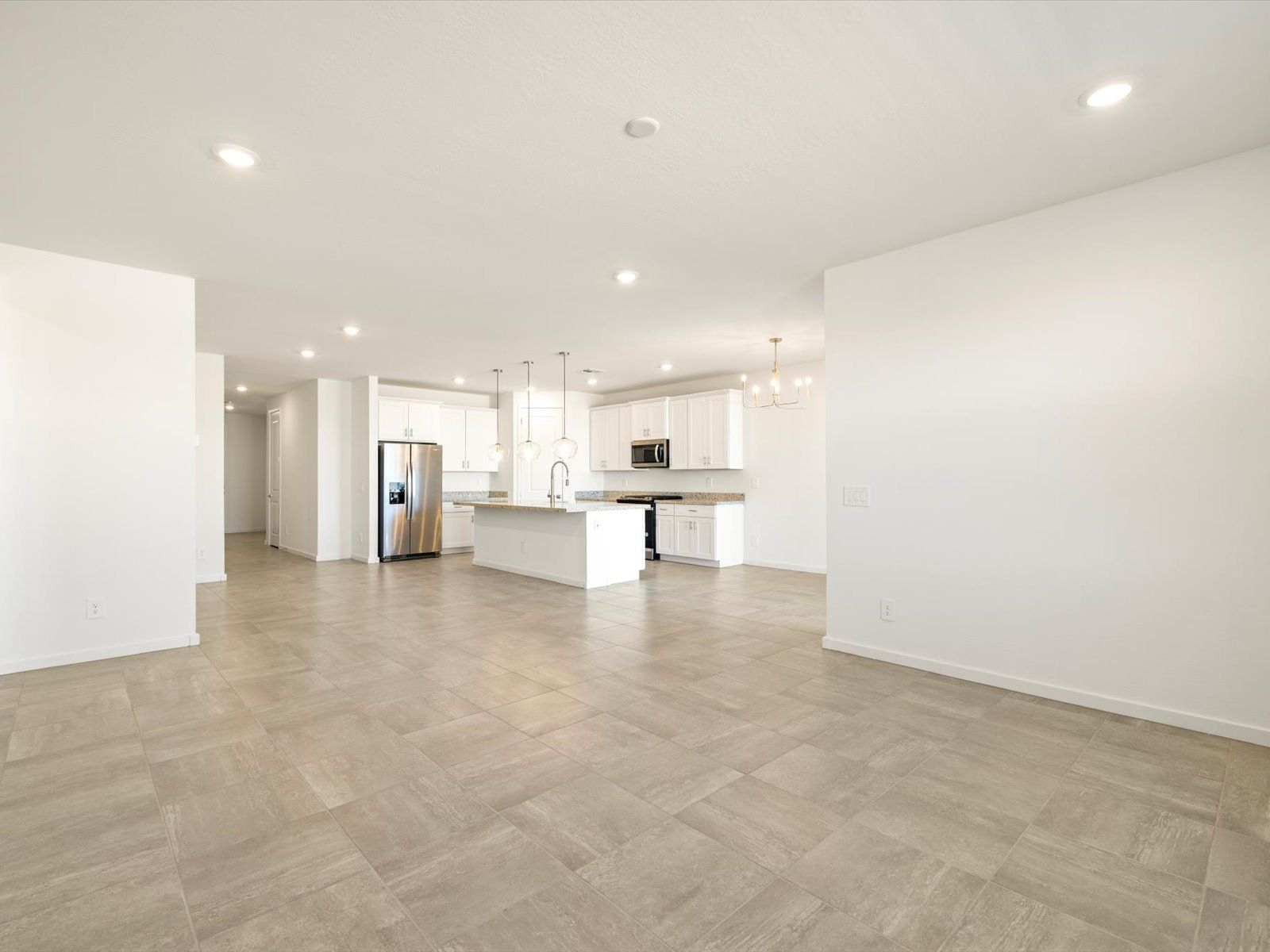 3704 N  Camden Drive (Sawyer)