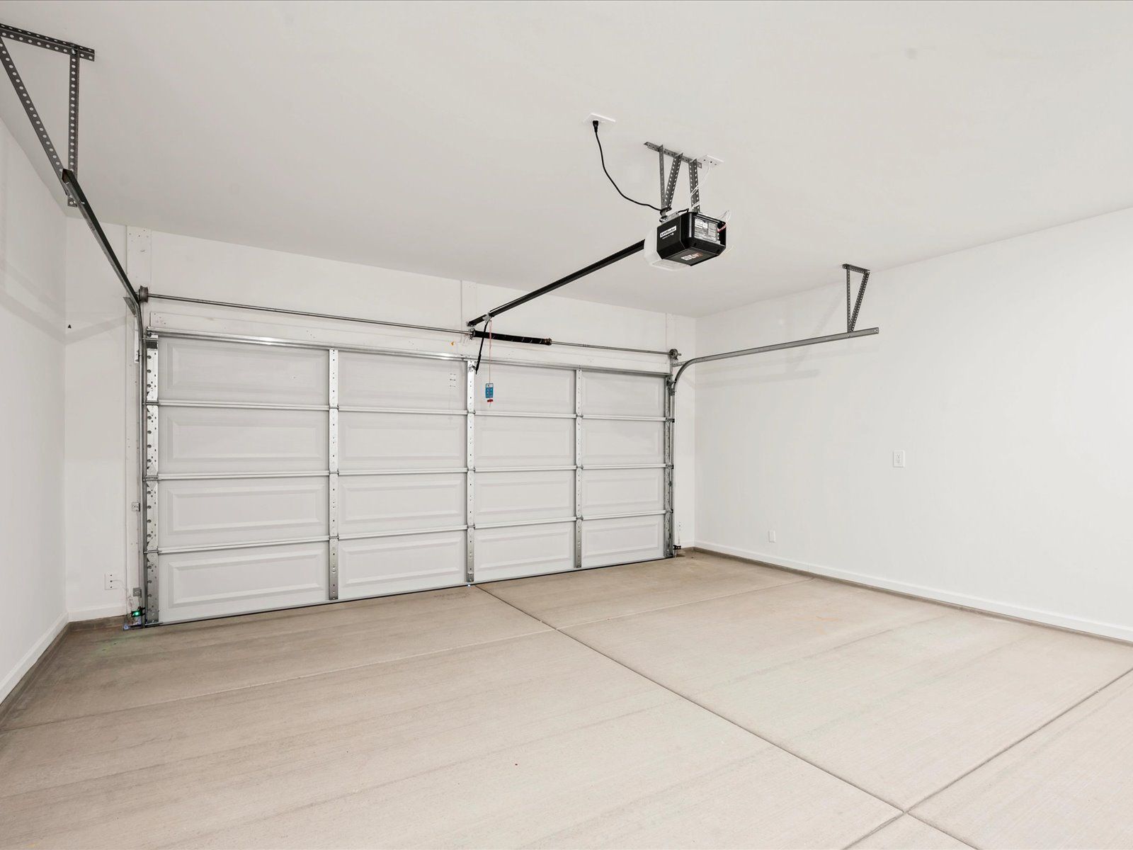 TUC_Star-Valley_1460-E_Garage_6863-W-Star-Garden-Way