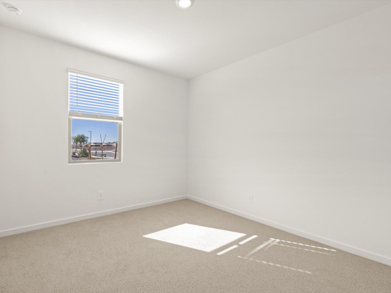 PHX_Paloma-Creek_Bedroom_16082-W-Desert-Spoon-Dr