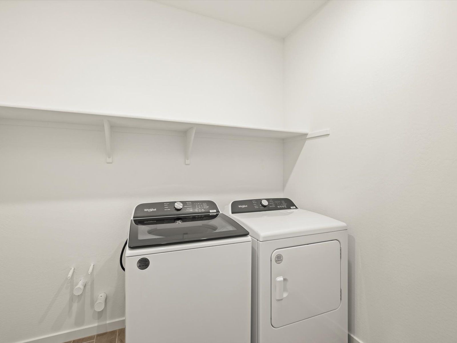 PHX_Paloma-Creek_Laundry-Area_16082-W-Desert-Spoon-Dr