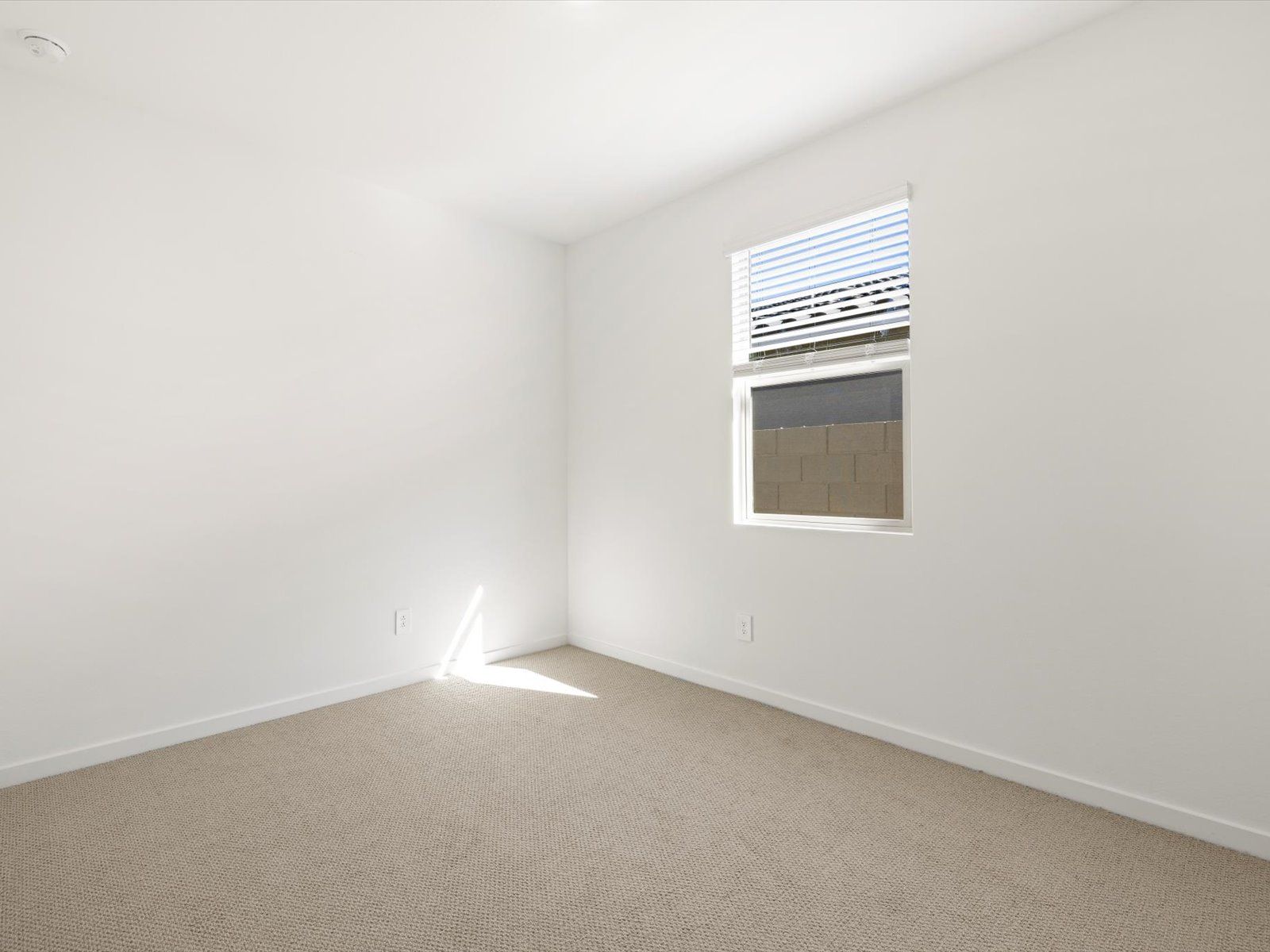 PHX_Paloma-Creek_Bedroom_16082-W-Desert-Spoon-Dr