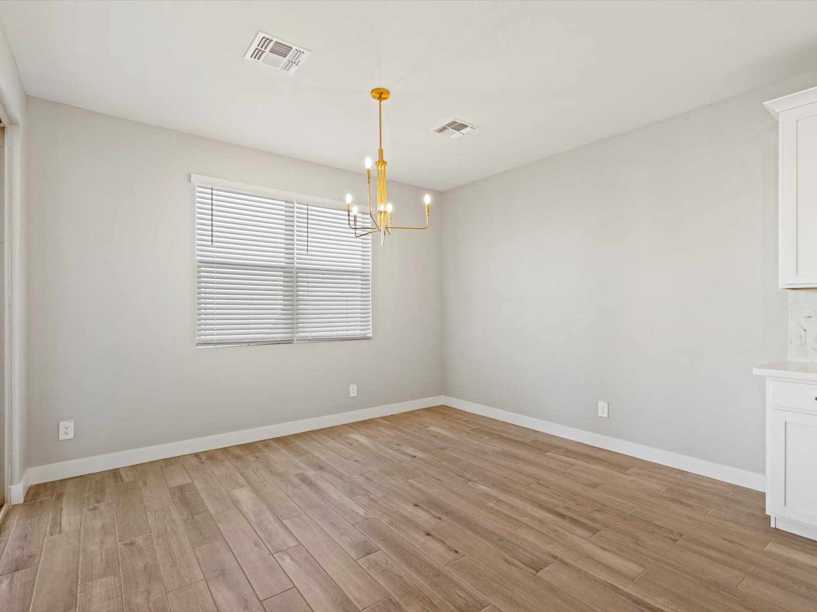 15787 W Honeysuckle Drive (Griffin)