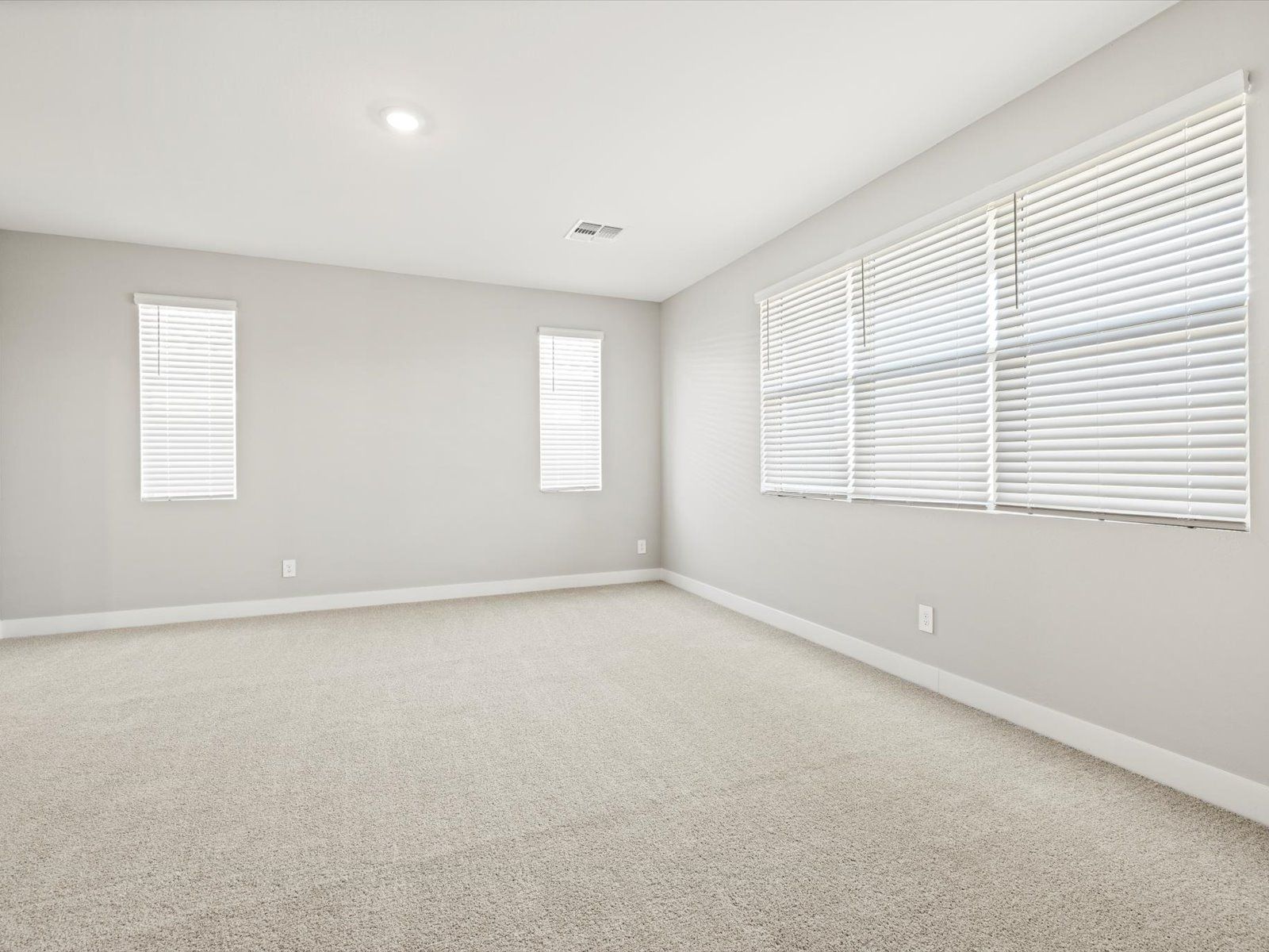 15787 W Honeysuckle Drive