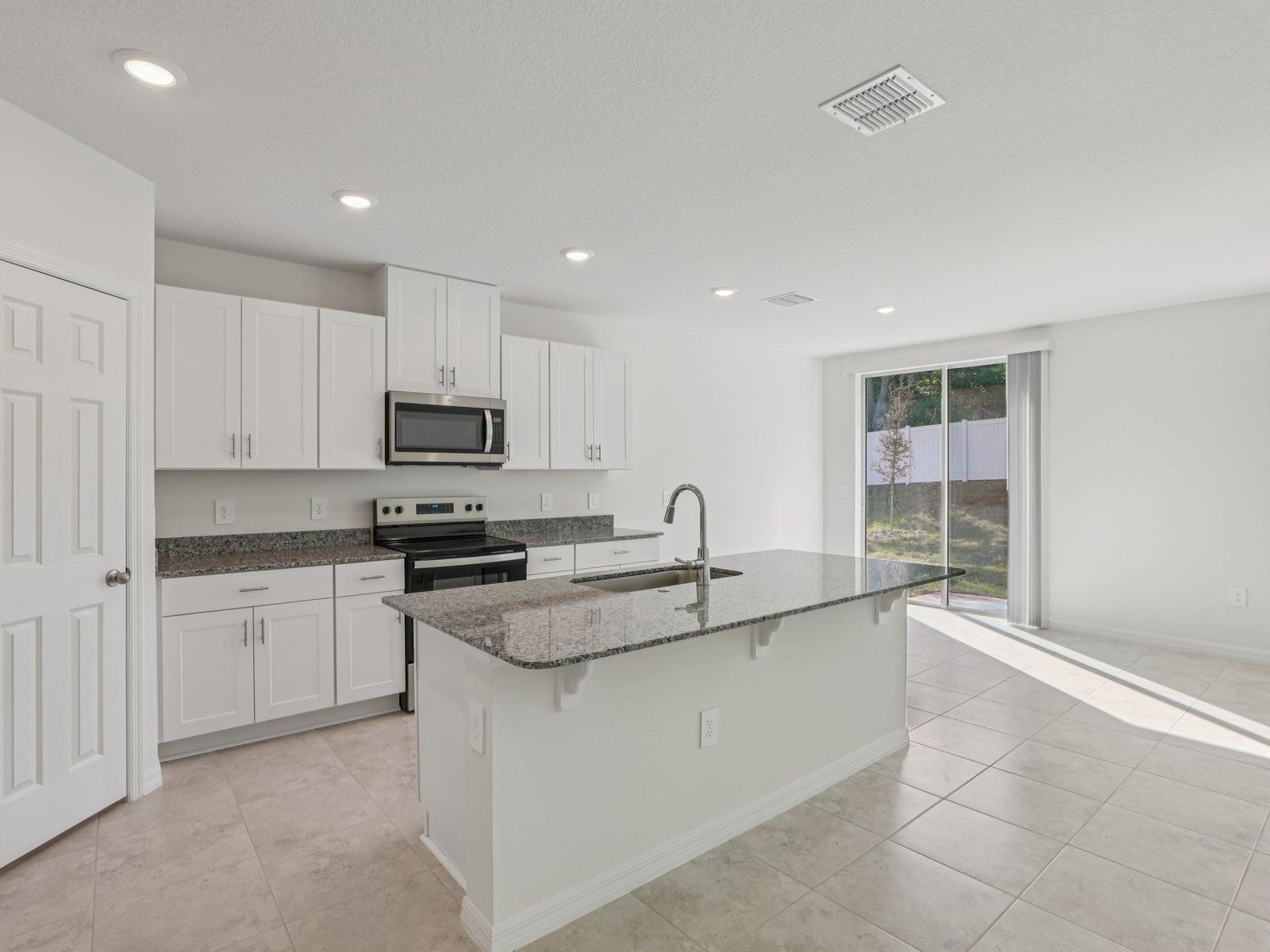 2346 White Tail Street