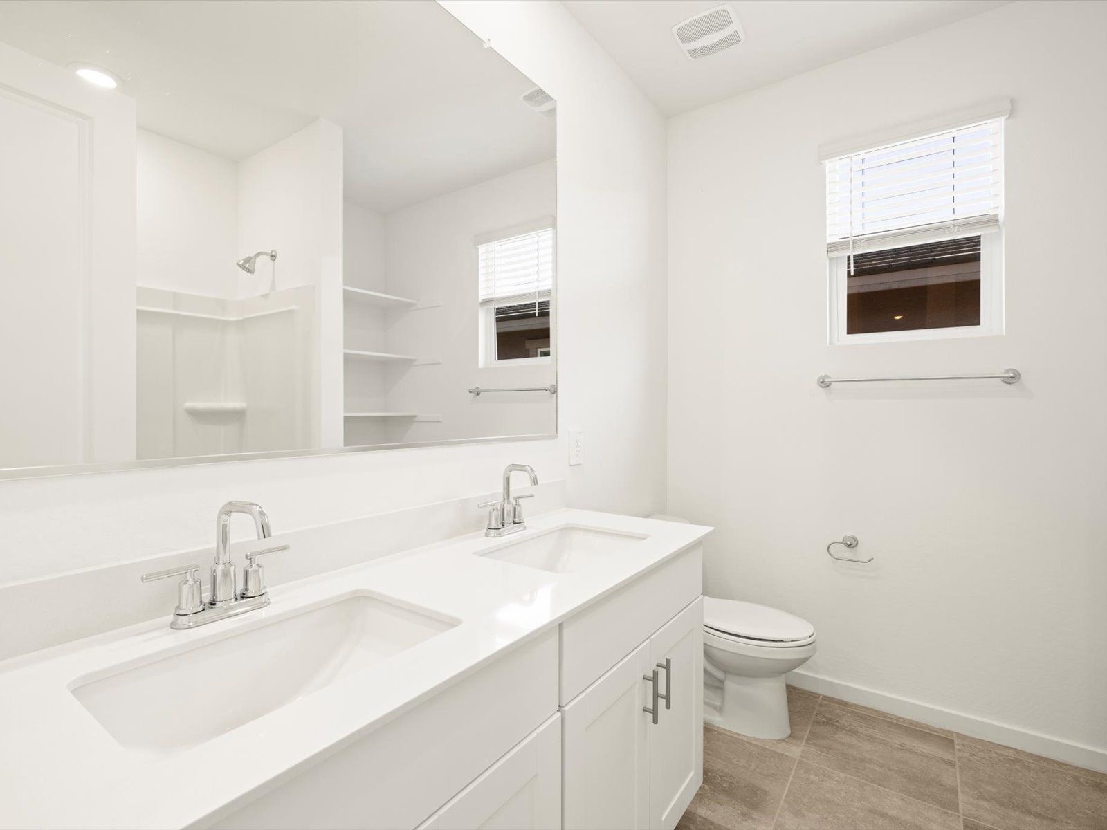 3821 N  Camden Drive (Onyx)