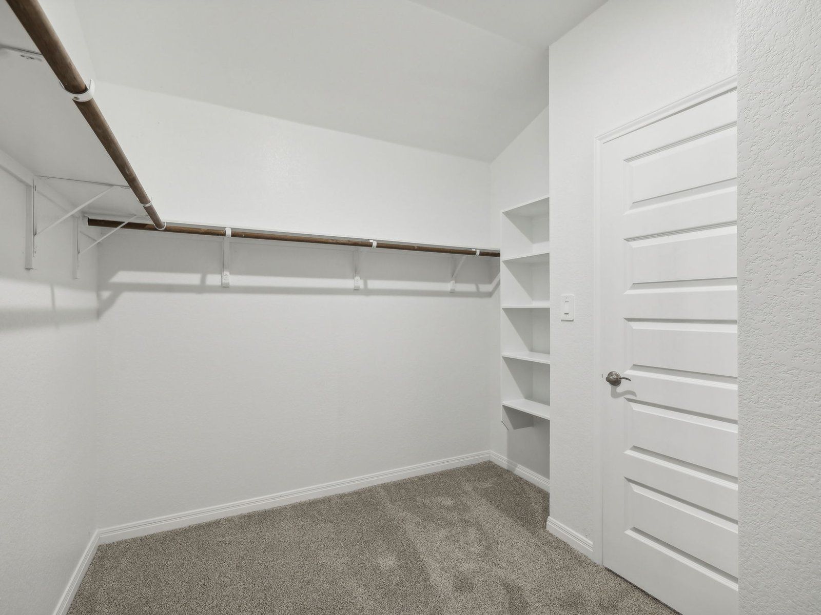 Primary Bedroom Closet