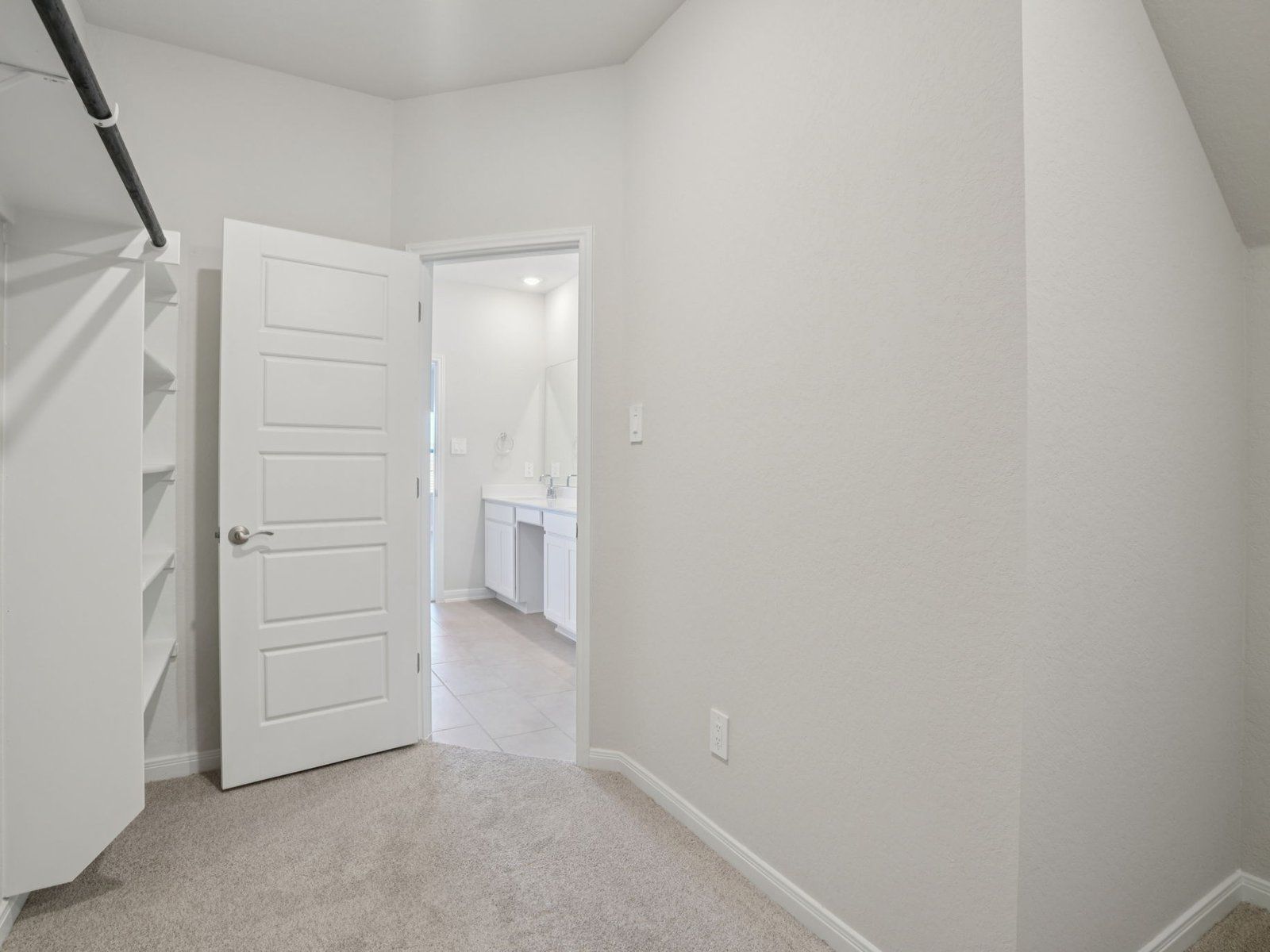 Walk In Closet