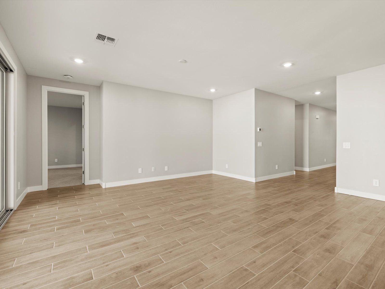 PHX_Paloma-Creek_Living-Area_15936-W-El-Cortez-Place