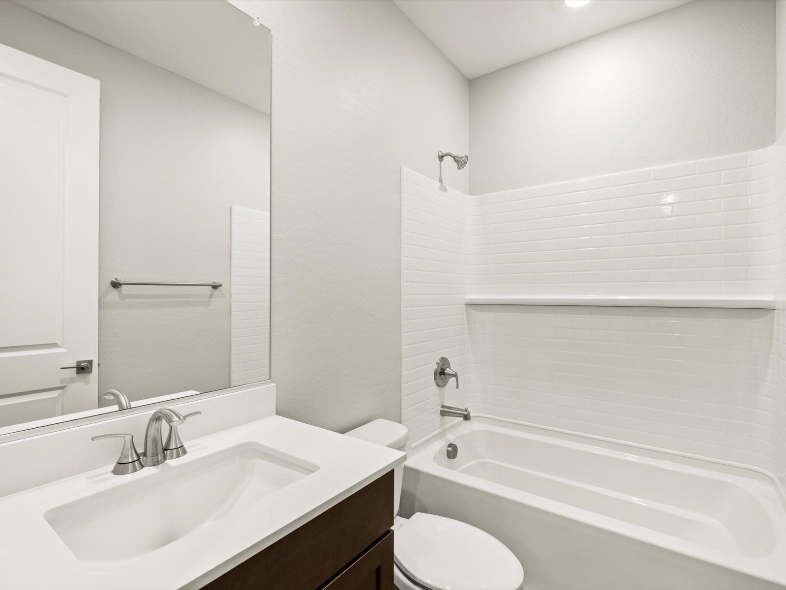 PHX_Paloma-Creek_Bathroom_15936-W-El-Cortez-Place