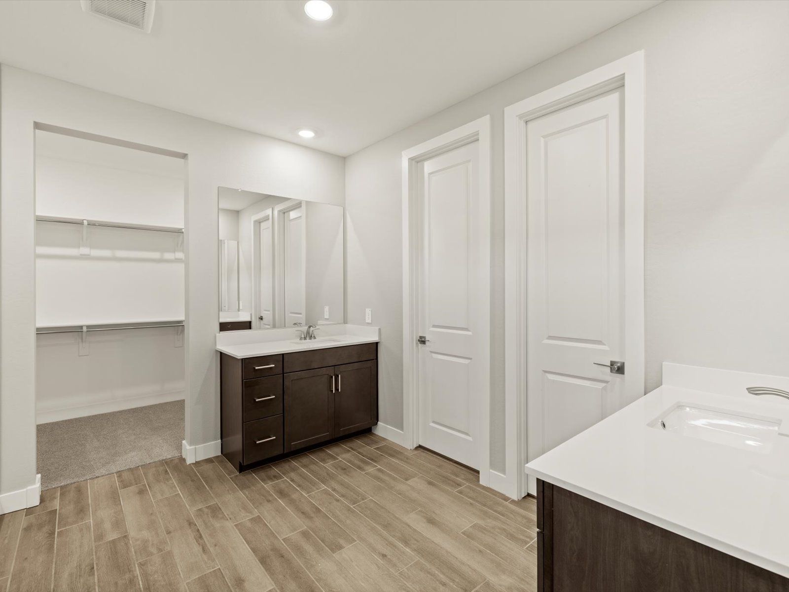 PHX_Paloma-Creek_Bathroom_15936-W-El-Cortez-Place