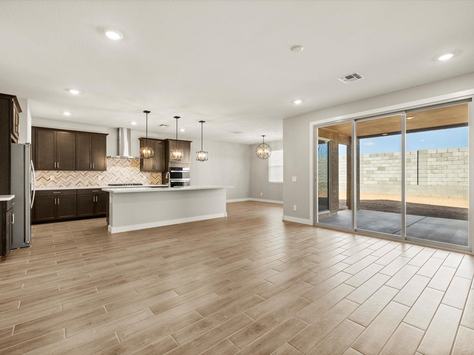 PHX_Paloma-Creek_Living-Area_15936-W-El-Cortez-Place