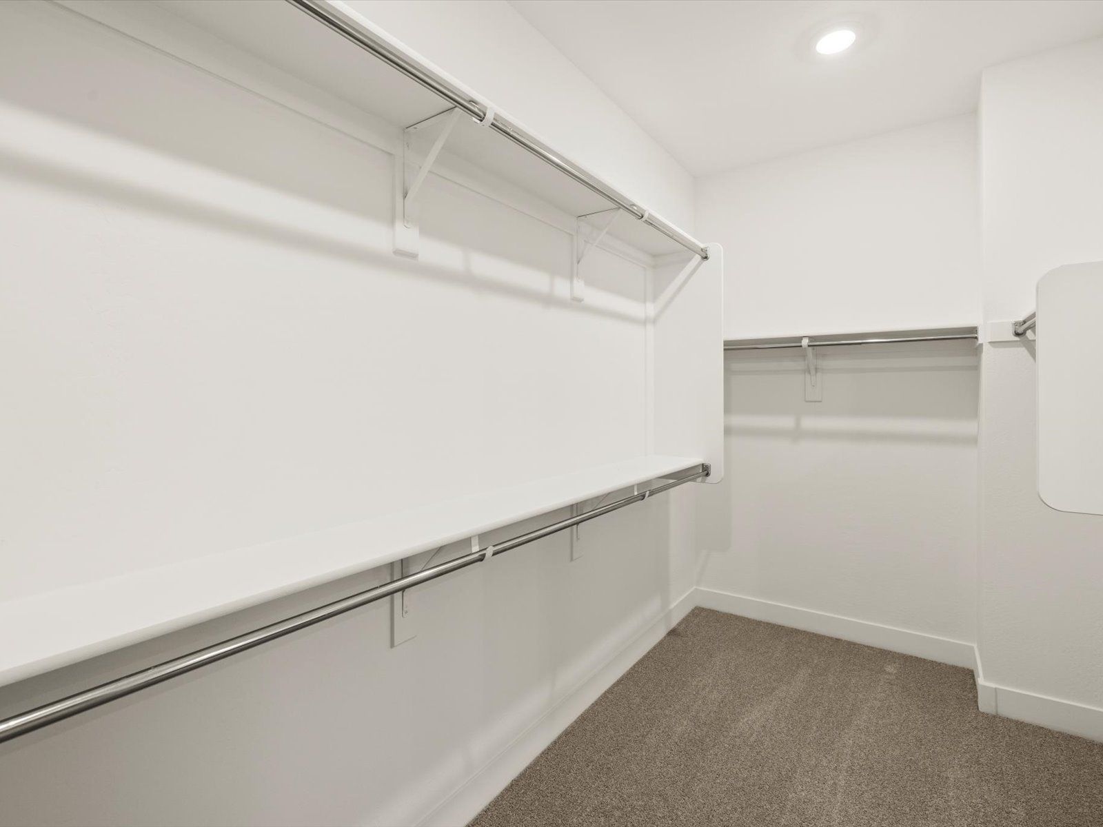 PHX_Paloma-Creek_Closet_15936-W-El-Cortez-Place