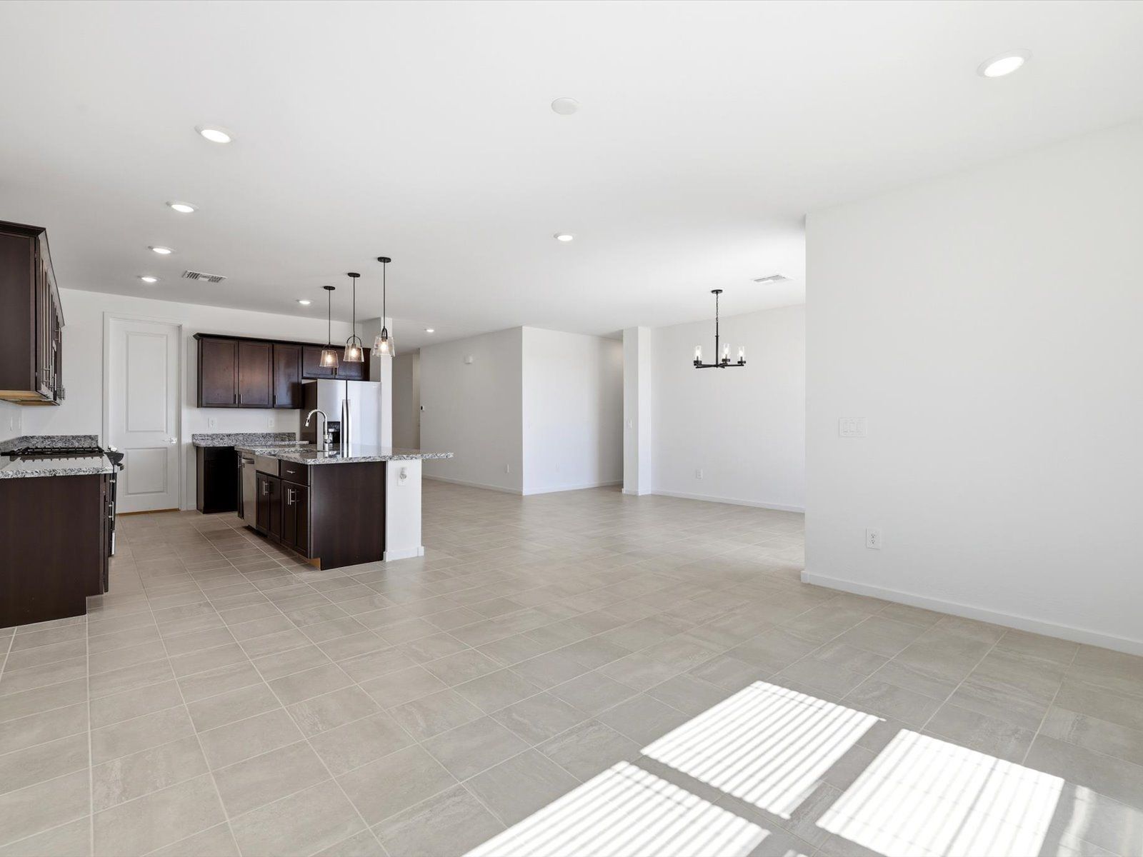 17752 W Illini Street (Lark)