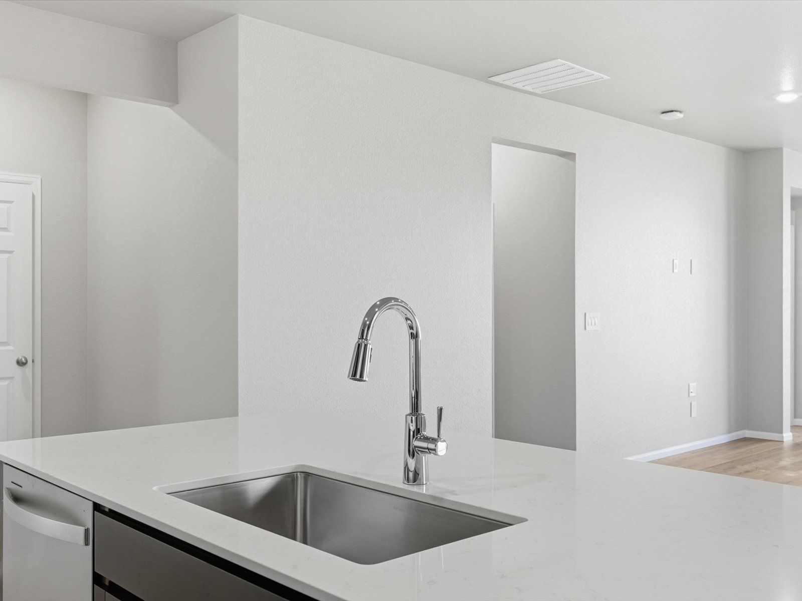 DEN_Buffalo-Highlands_Byers_Kitchen-Island_D_8906-Rifle-St