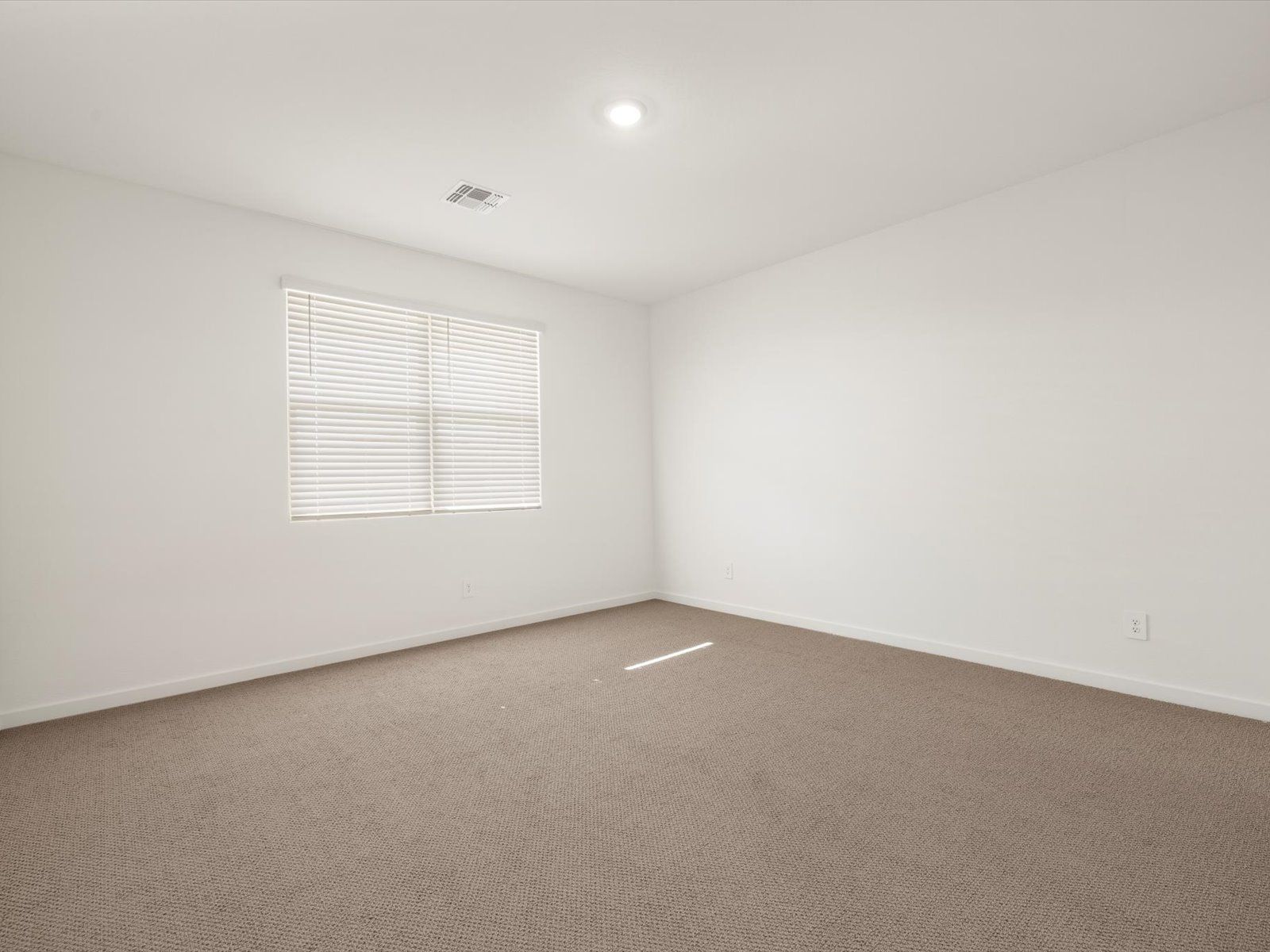 PHX_Paloma-Creek_Bedroom_15981-W-Desert-Spoon-Dr