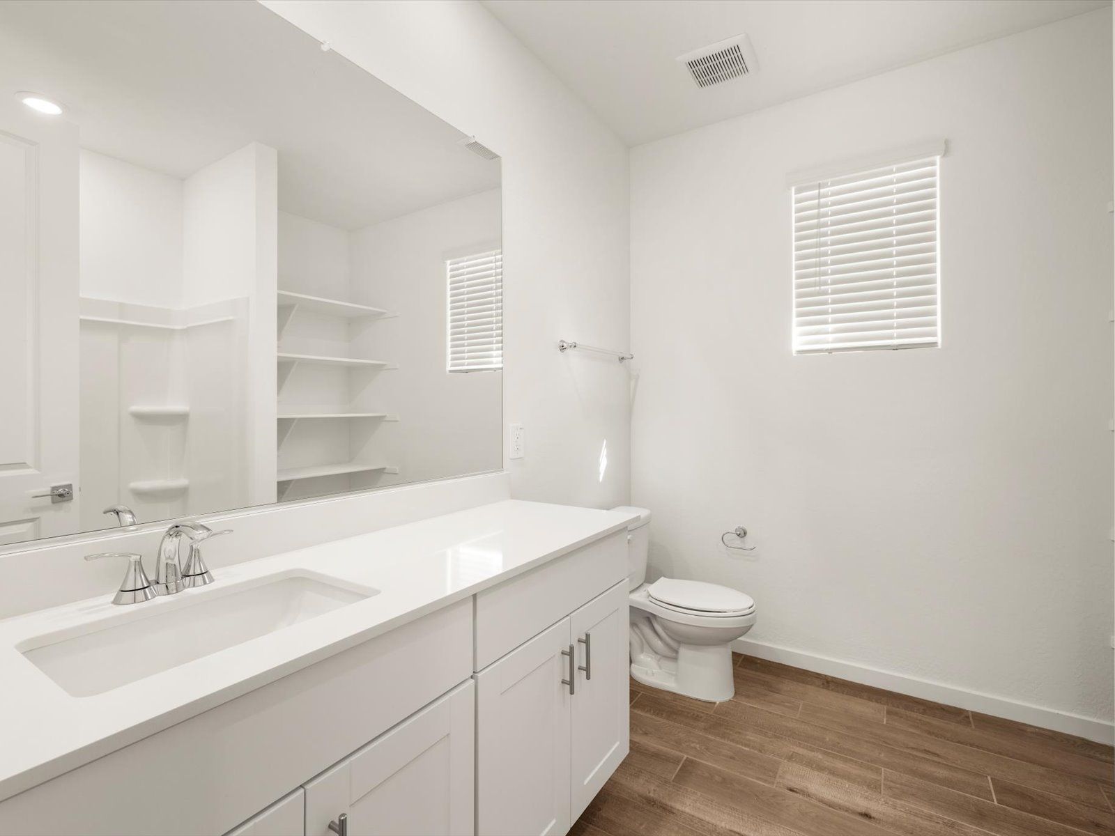 PHX_Paloma-Creek_Bathroom_15981-W-Desert-Spoon-Dr