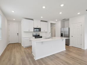 16290 Bird of Paradise Avenue (Oakville)