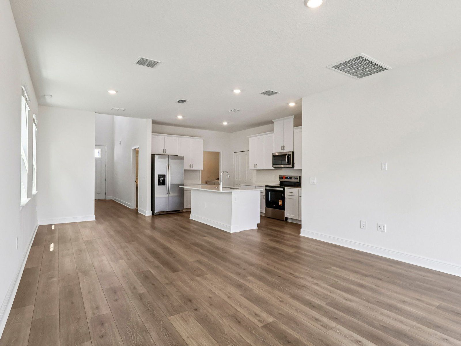 9-custom-Orlando - Cyrene at Minneola - 2277 Hen Rd Minneola FL 34715 - 009.jpg