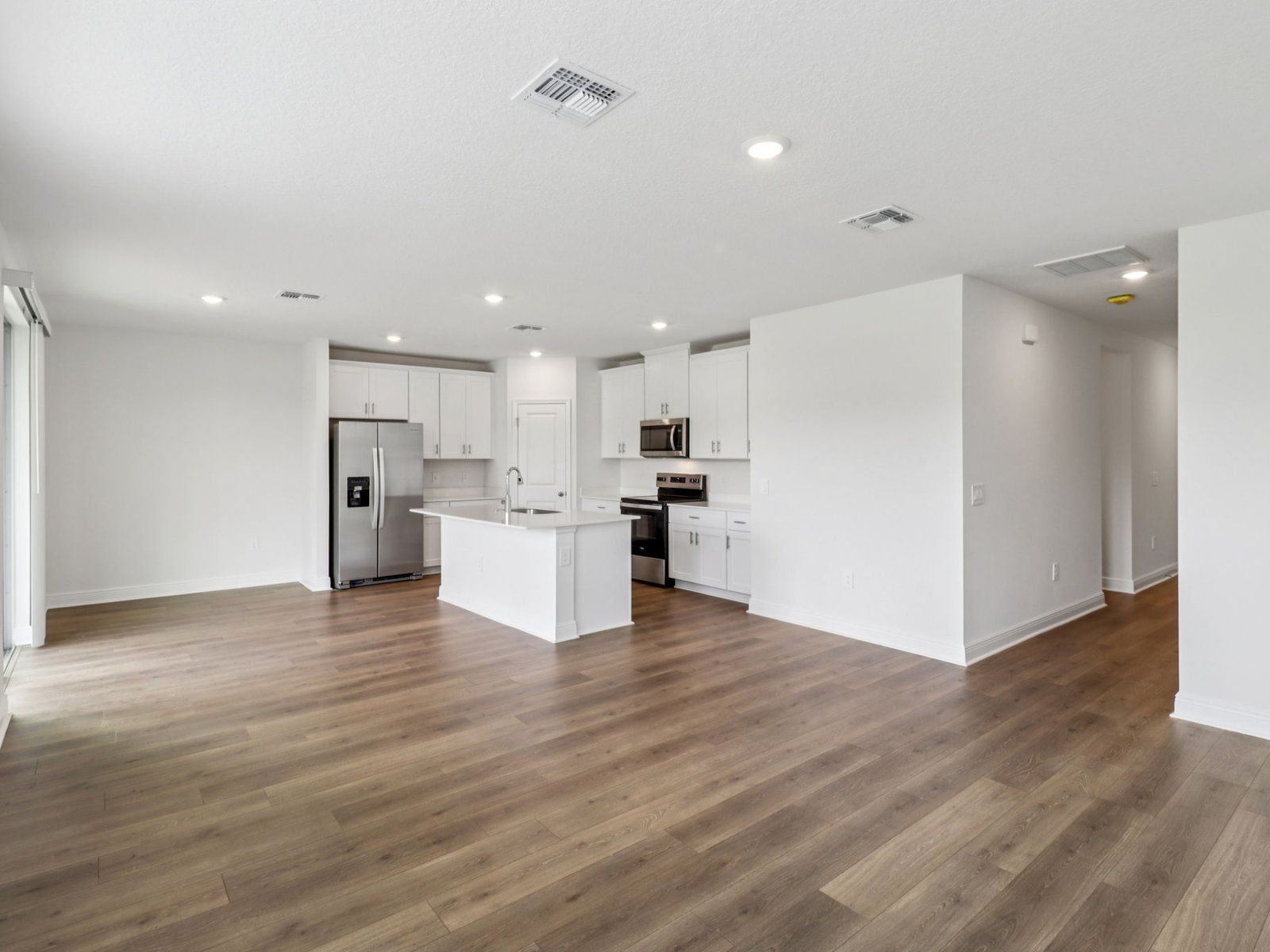 8-custom-Orlando - The Reserve at Hammock Oaks - 807 Sunshower Dr Lady Lake FL 32159 - 008.jpg