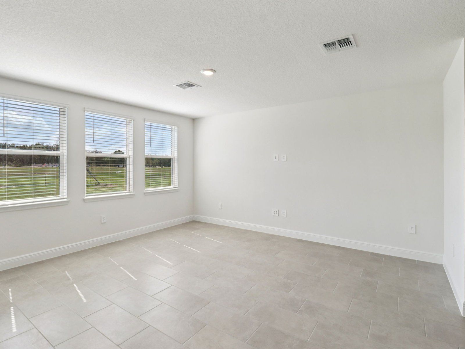 6-custom-Orlando - The Reserve at Hammock Oaks - 891 Sunshower Dr Lady Lake FL 32159 - 006.jpg