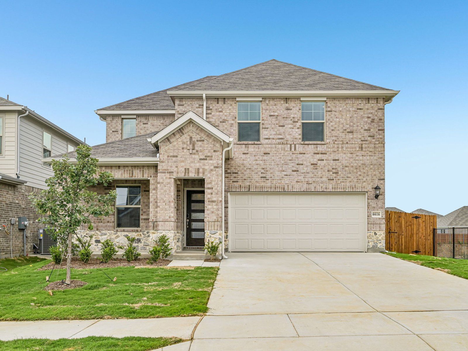 The Winedale - Tesoro at Chisholm Trail Ranch: Crowley, Texas - Meritage Homes