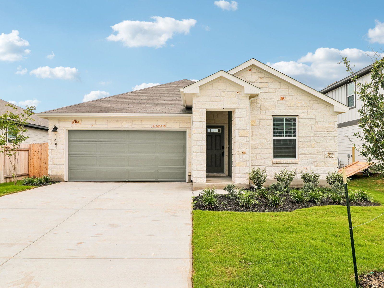 The Burnett (825) - Riverbend at Double Eagle - Reserve Collection: Cedar Creek, Texas - Meritage Homes