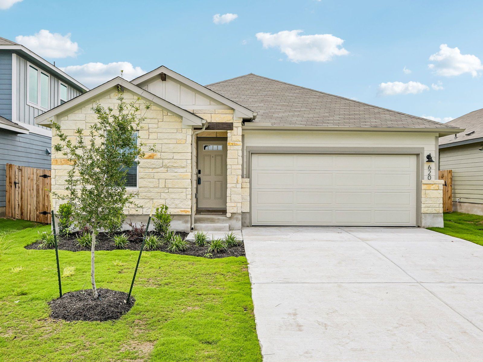 The Briscoe (820) - Eastern Wells: Jarrell, Texas - Meritage Homes