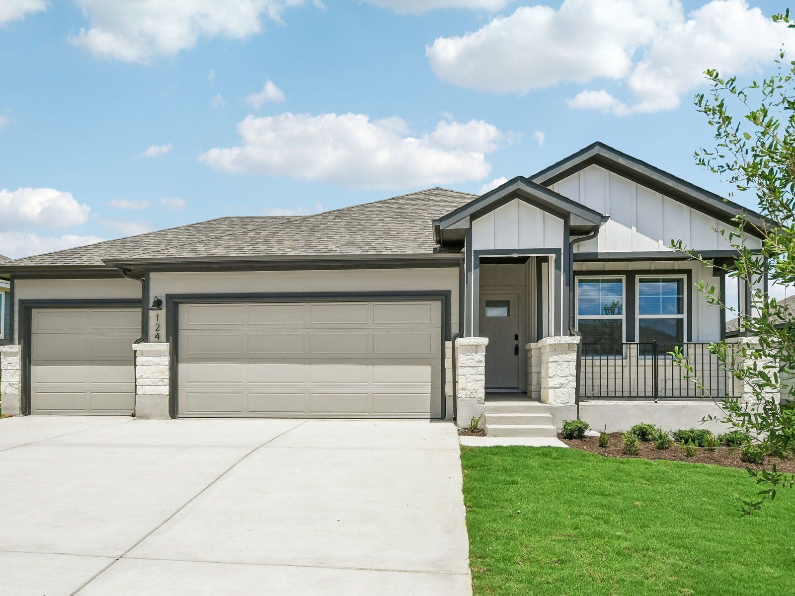 124 Hayburner Road Front Exterior