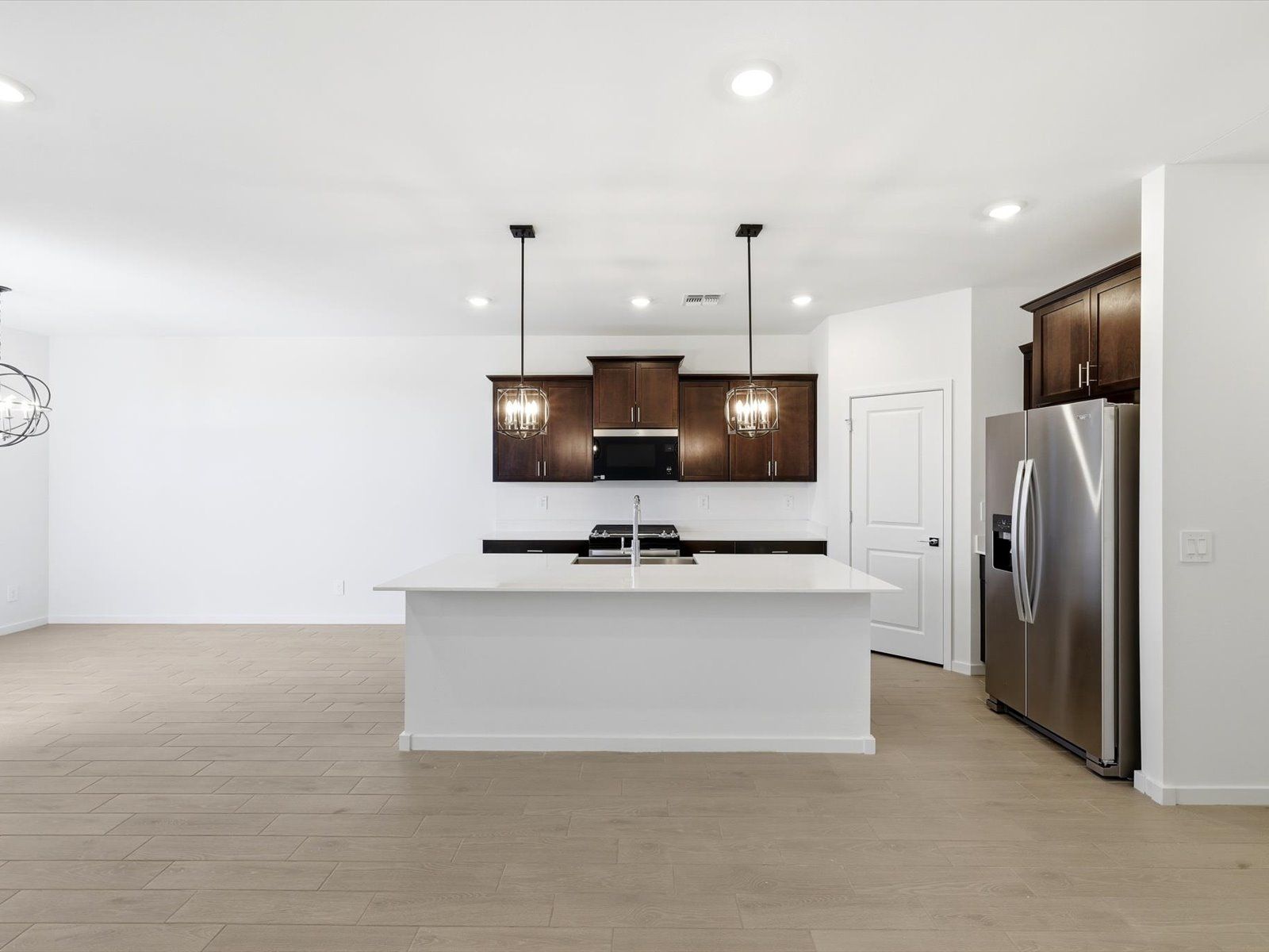 PHX_Bella-Vista-Farms_Holly_Kitchen_C_32984-N-Vineyard-Ave