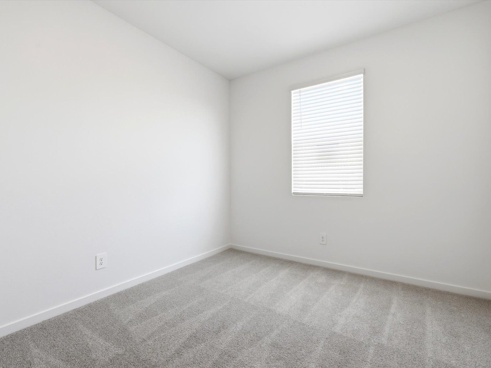 PHX_Bella-Vista-Farms_Holly_Bedroom_C_32984-N-Vineyard-Ave