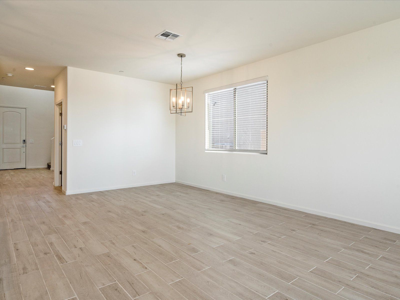 Welcome to the 2960 floorplan.