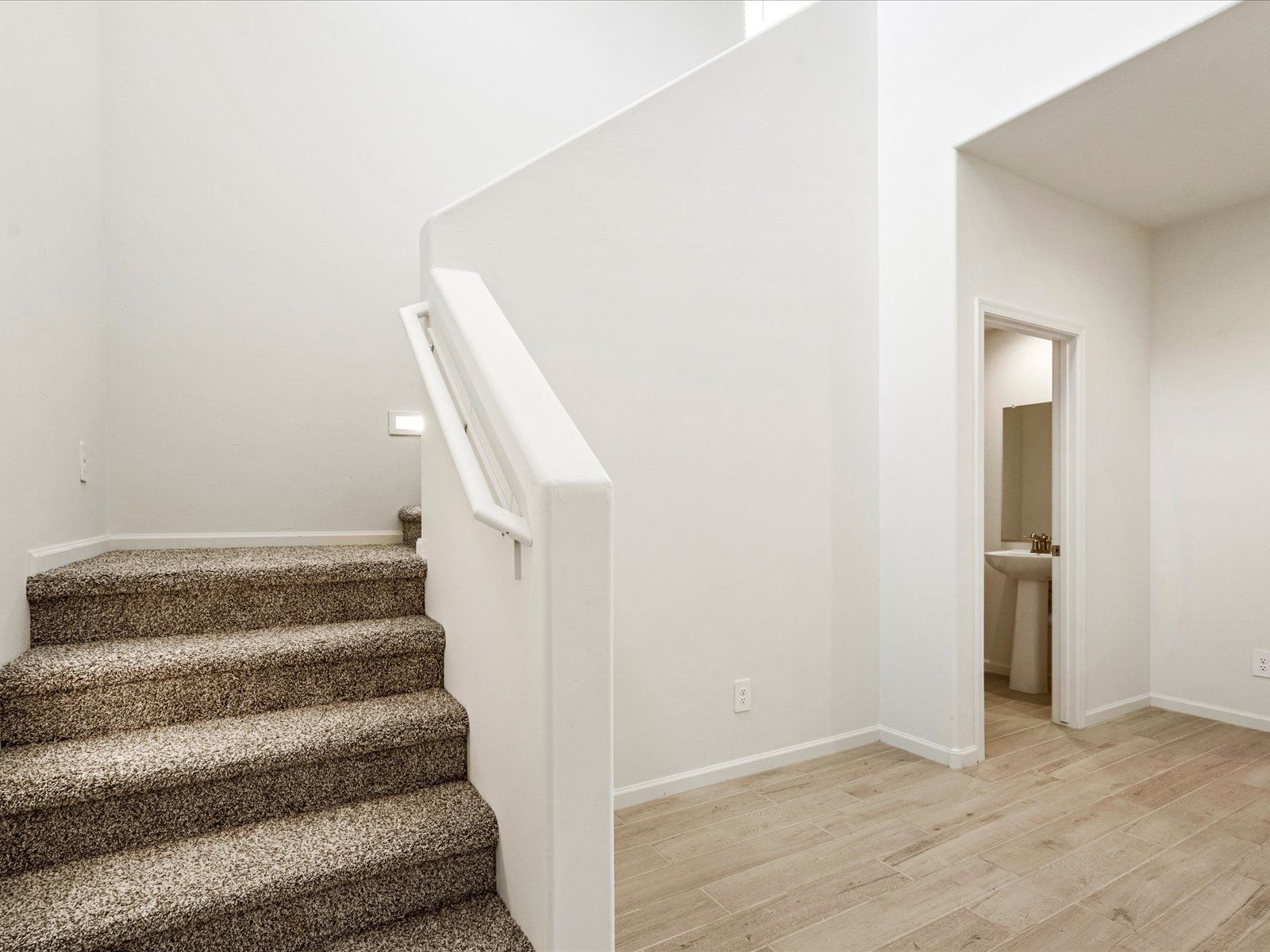 Welcome to the 2960 floorplan.