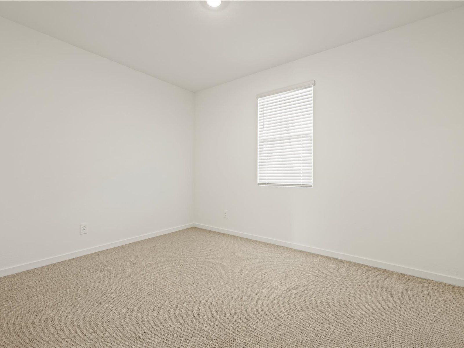 PHX_Paloma-Creek_Bedroom_15985-W-Desert-Spoon-Dr