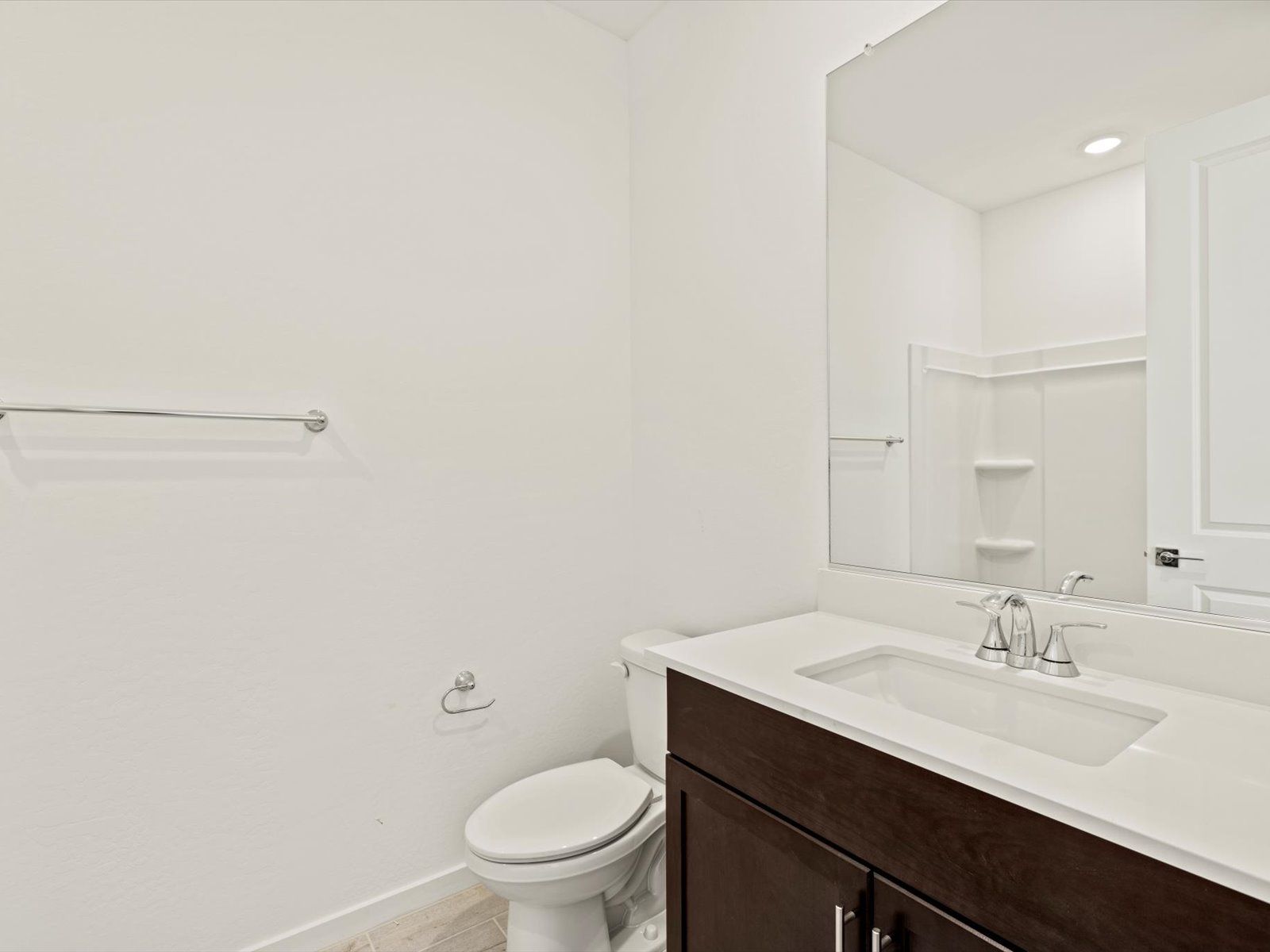 PHX_Paloma-Creek_Bathroom_15985-W-Desert-Spoon-Dr